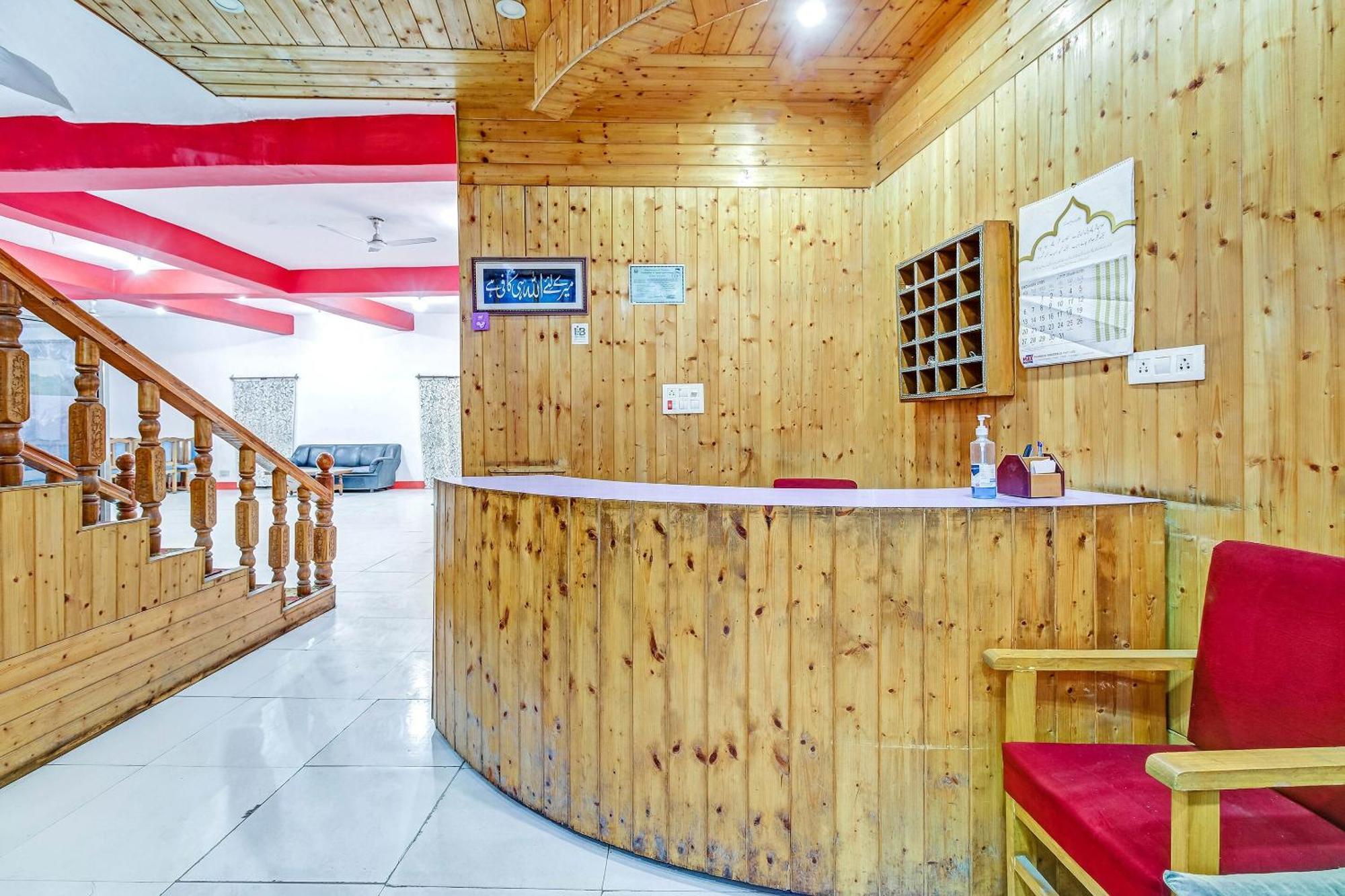 Oyo Flagship 85949 Ground Plaza Hotel Srinagar (Jammu and Kashmir)