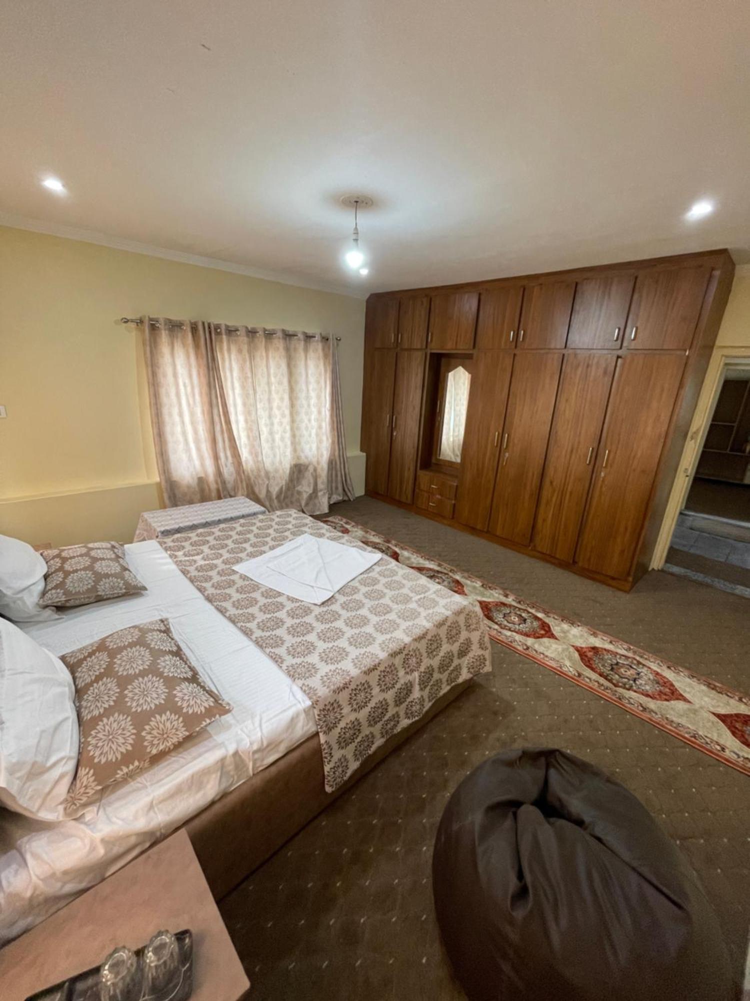 Khwaab Gah By The Khayabaan-homestay Fully Furnished With Functional Kitchen, Wifi & Parking In Centre *