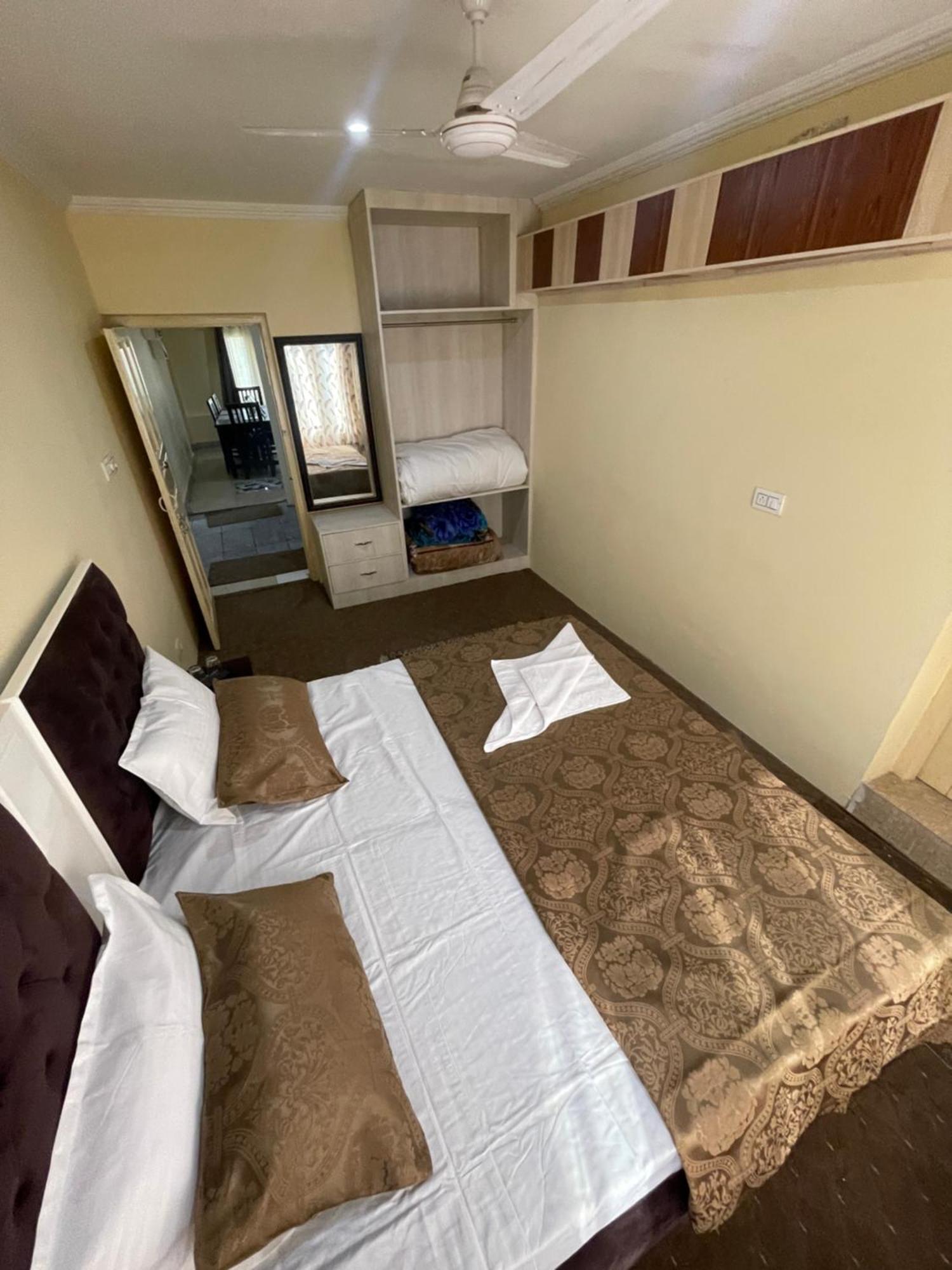 Hotel The Khayabaan - Luxurious Away From