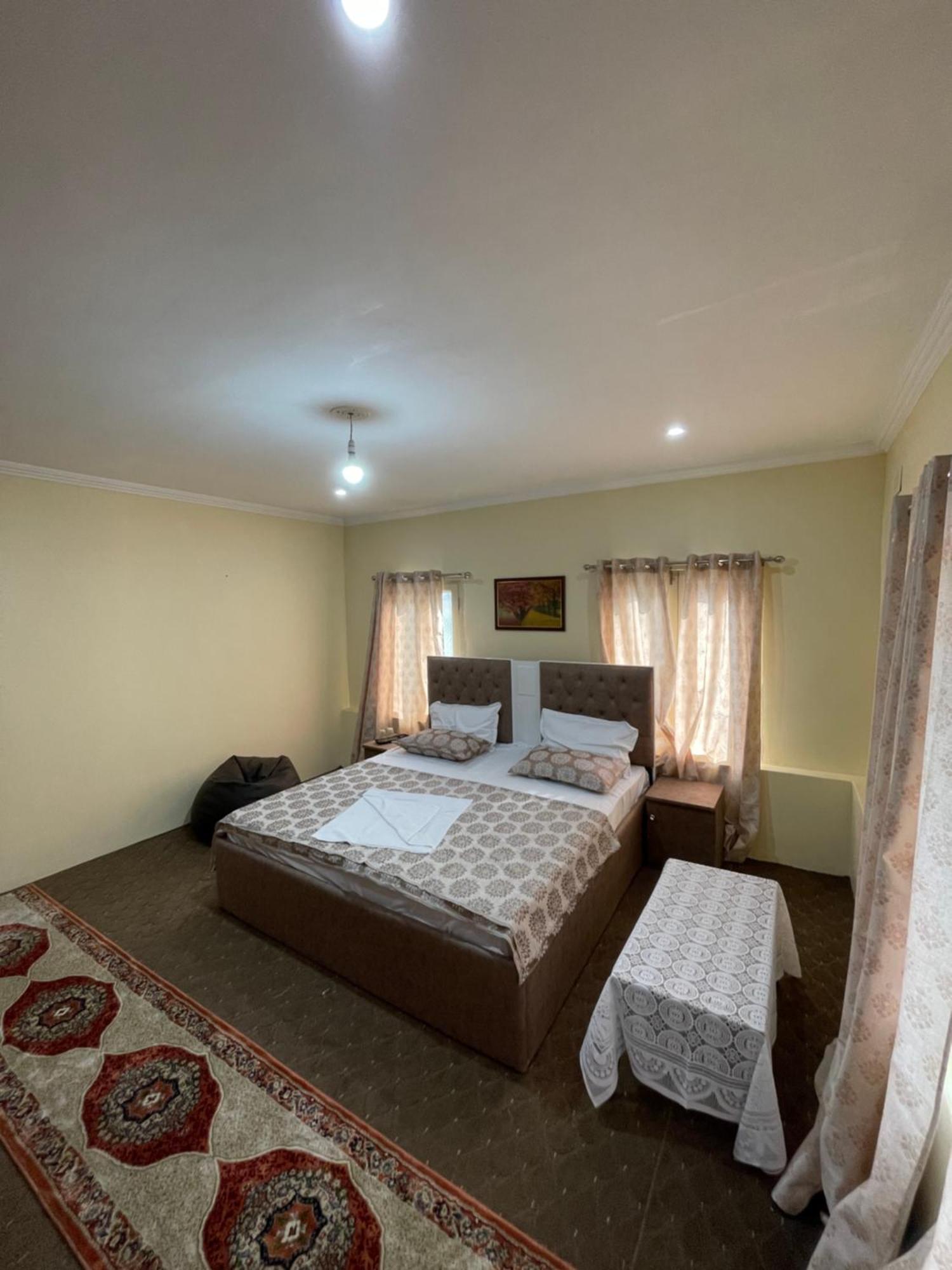 The Khayabaan - Luxurious Away From Srinagar (Jammu and Kashmir)