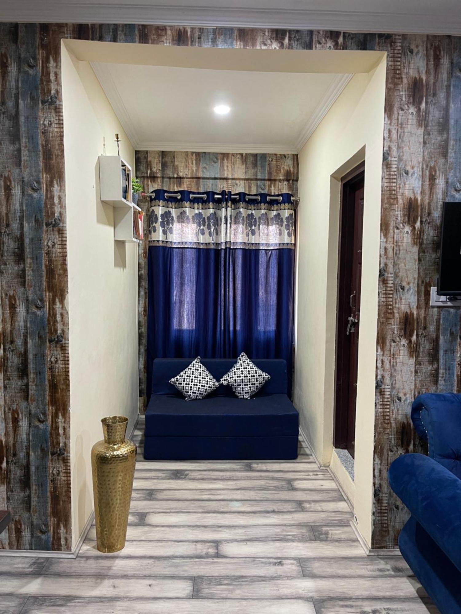 The Khayabaan - Luxurious Away From Hotel *