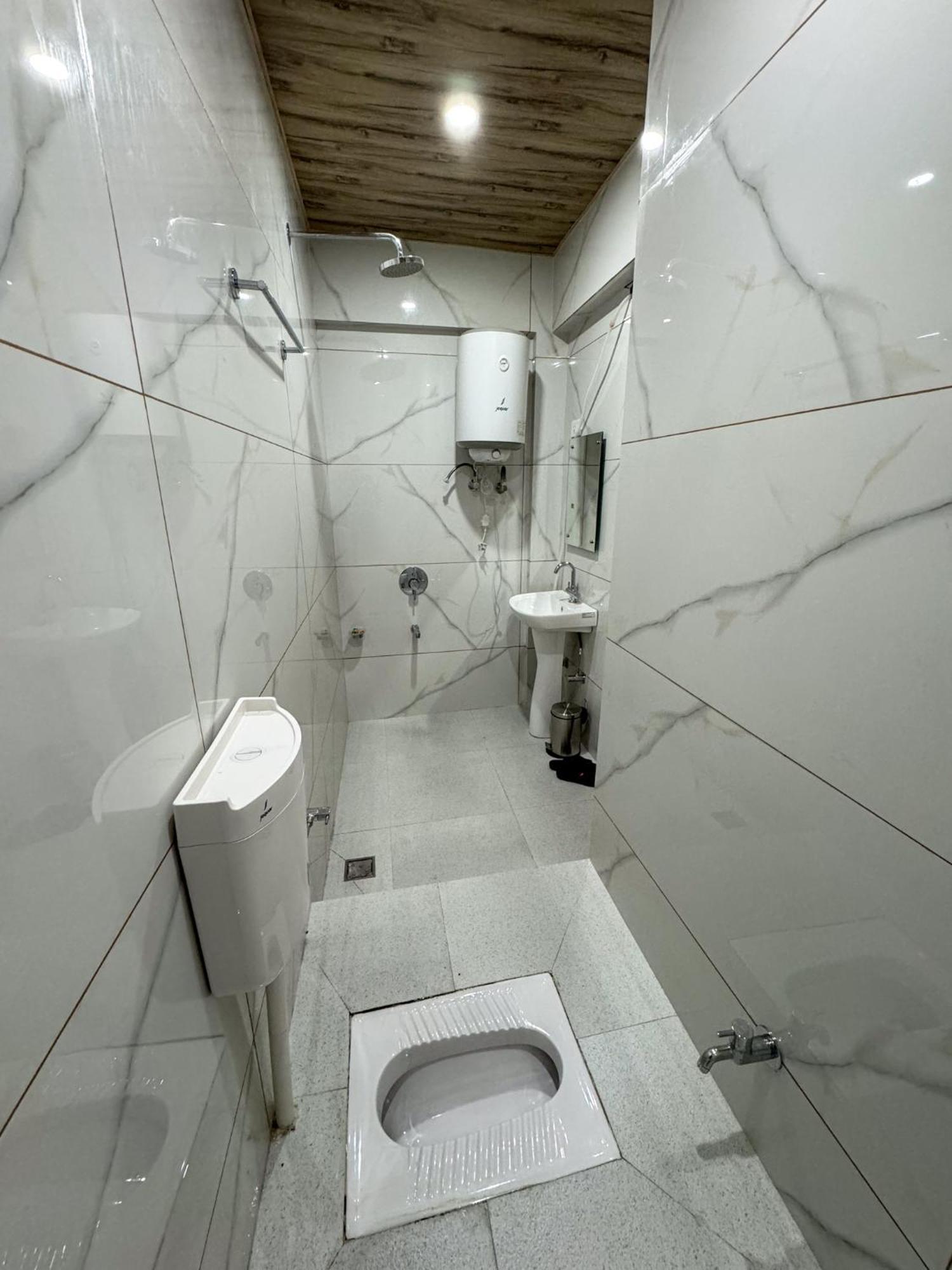 Hotel Aasariya And Restaurants 4*