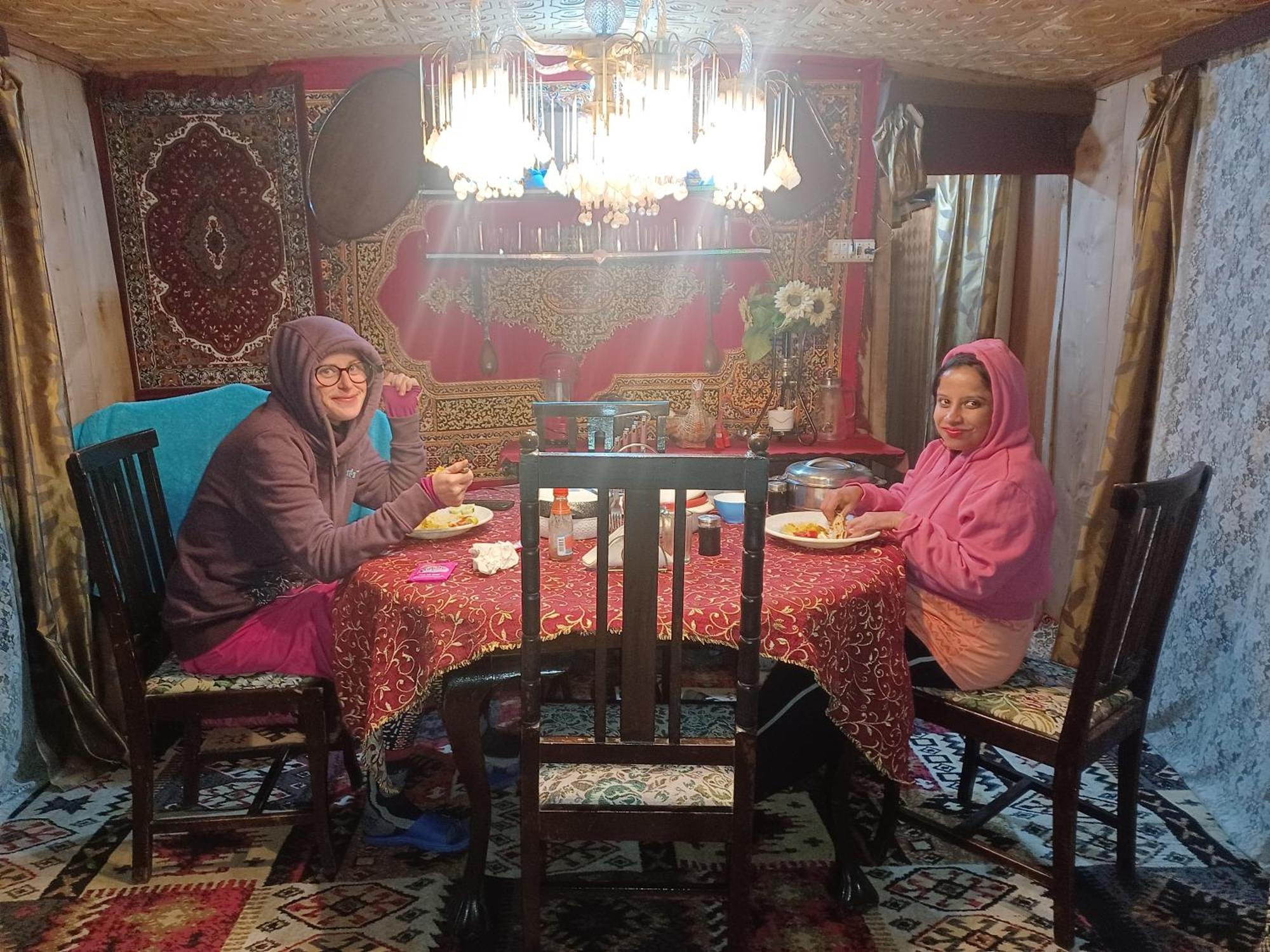Bed & Breakfast H.b.victoria Garden Srinagar (Jammu and Kashmir)