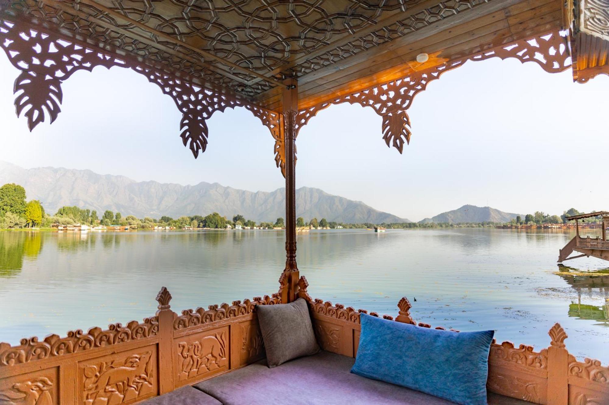 Hotel Wangnoo Heritage Houseboats