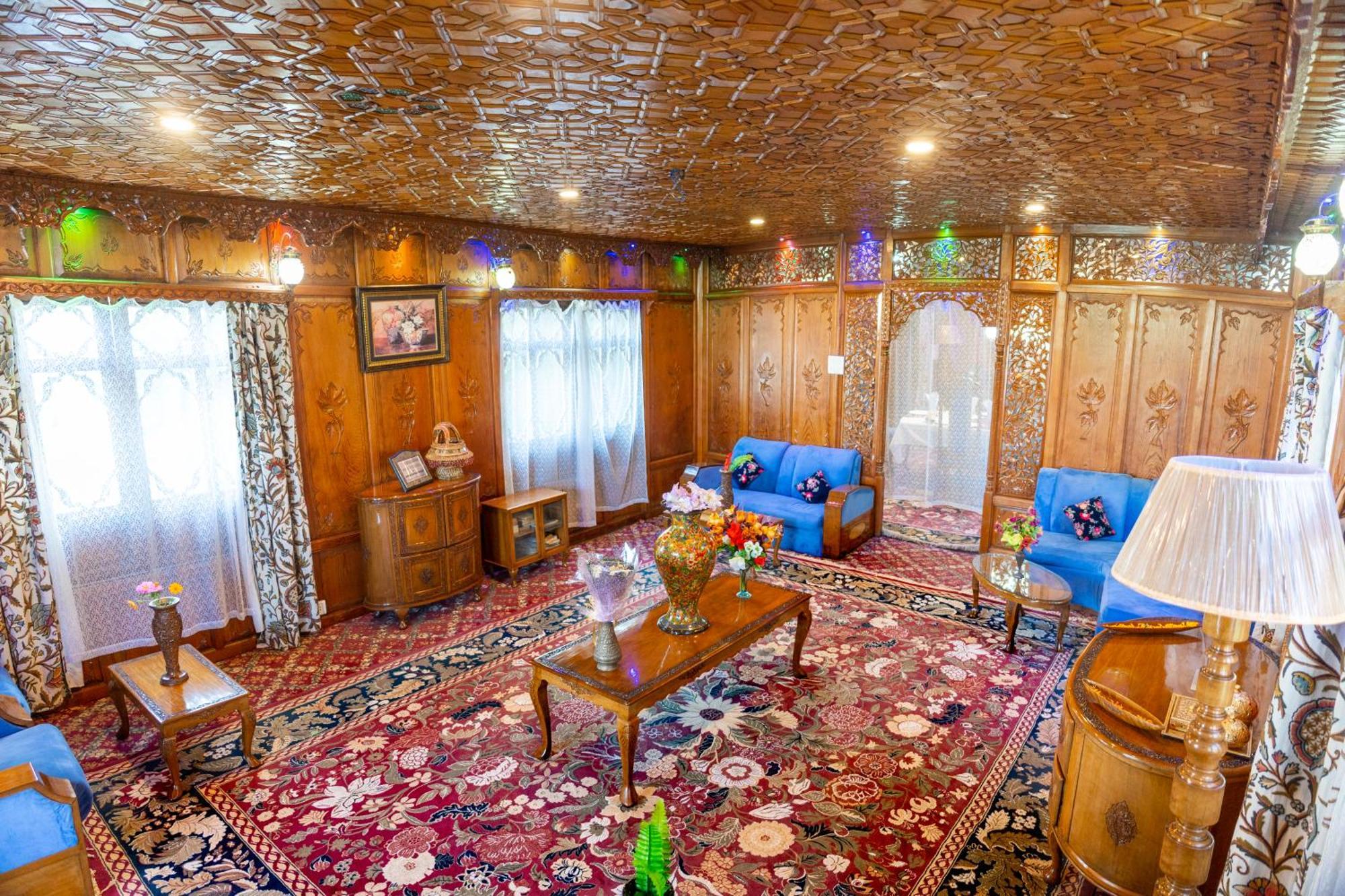 Wangnoo Heritage Houseboats Hotel 4*