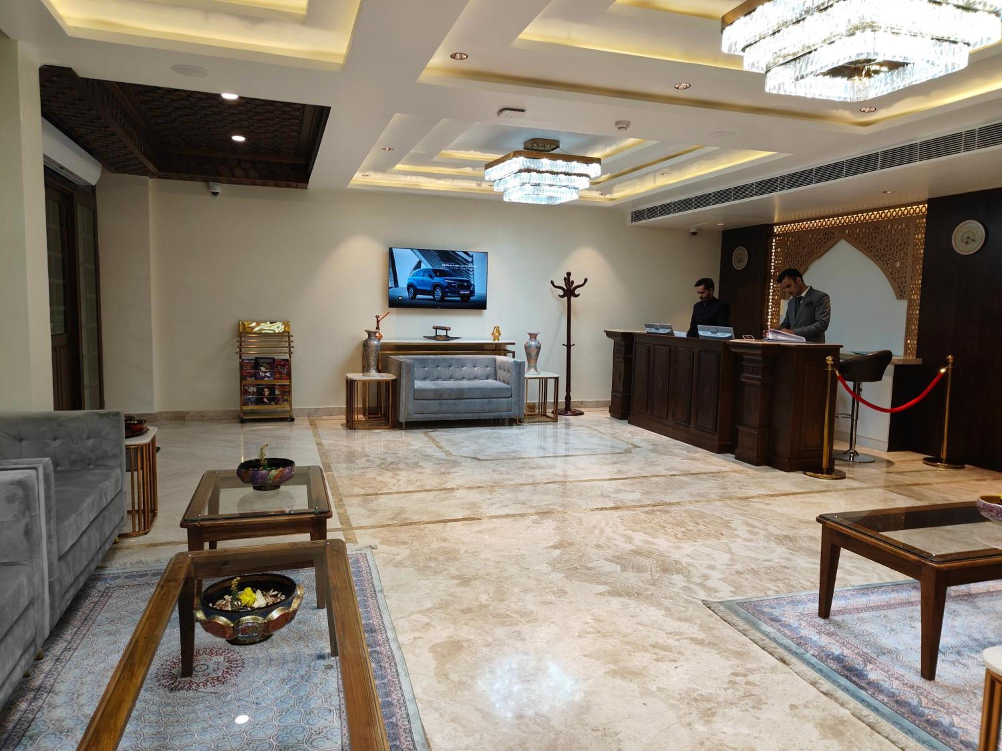 Arco And 4* Srinagar (Jammu and Kashmir)