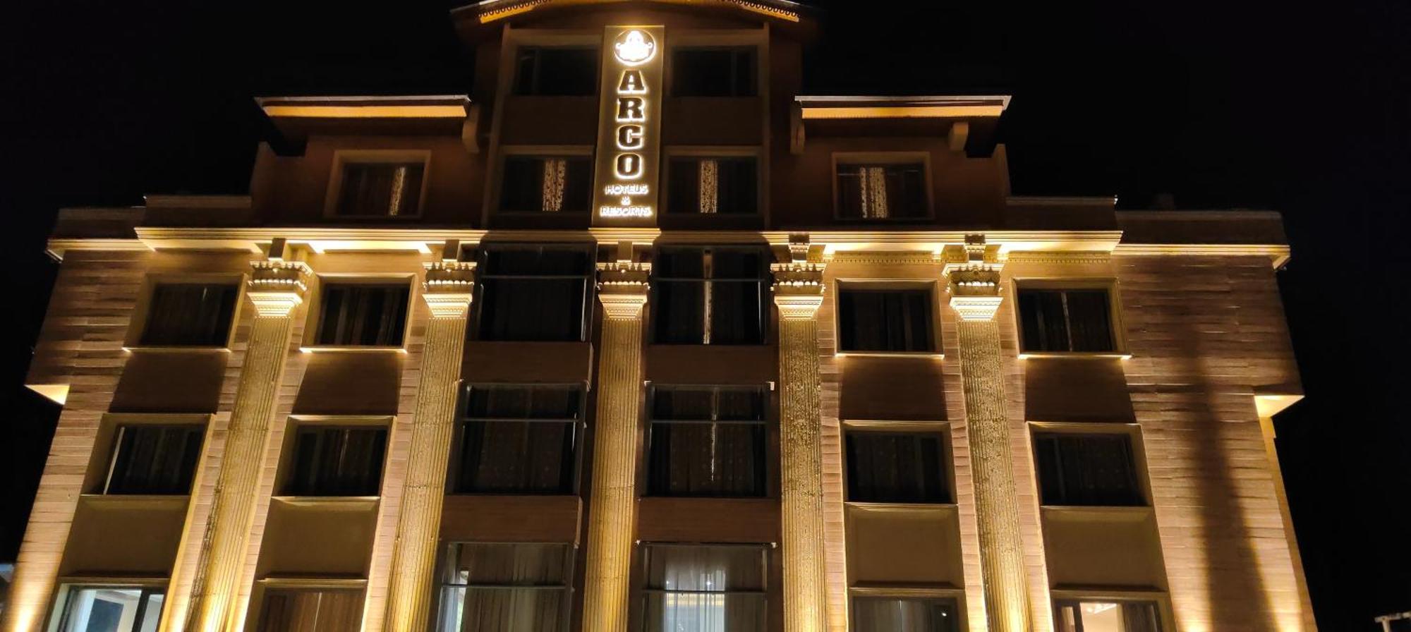 Arco And Hotel