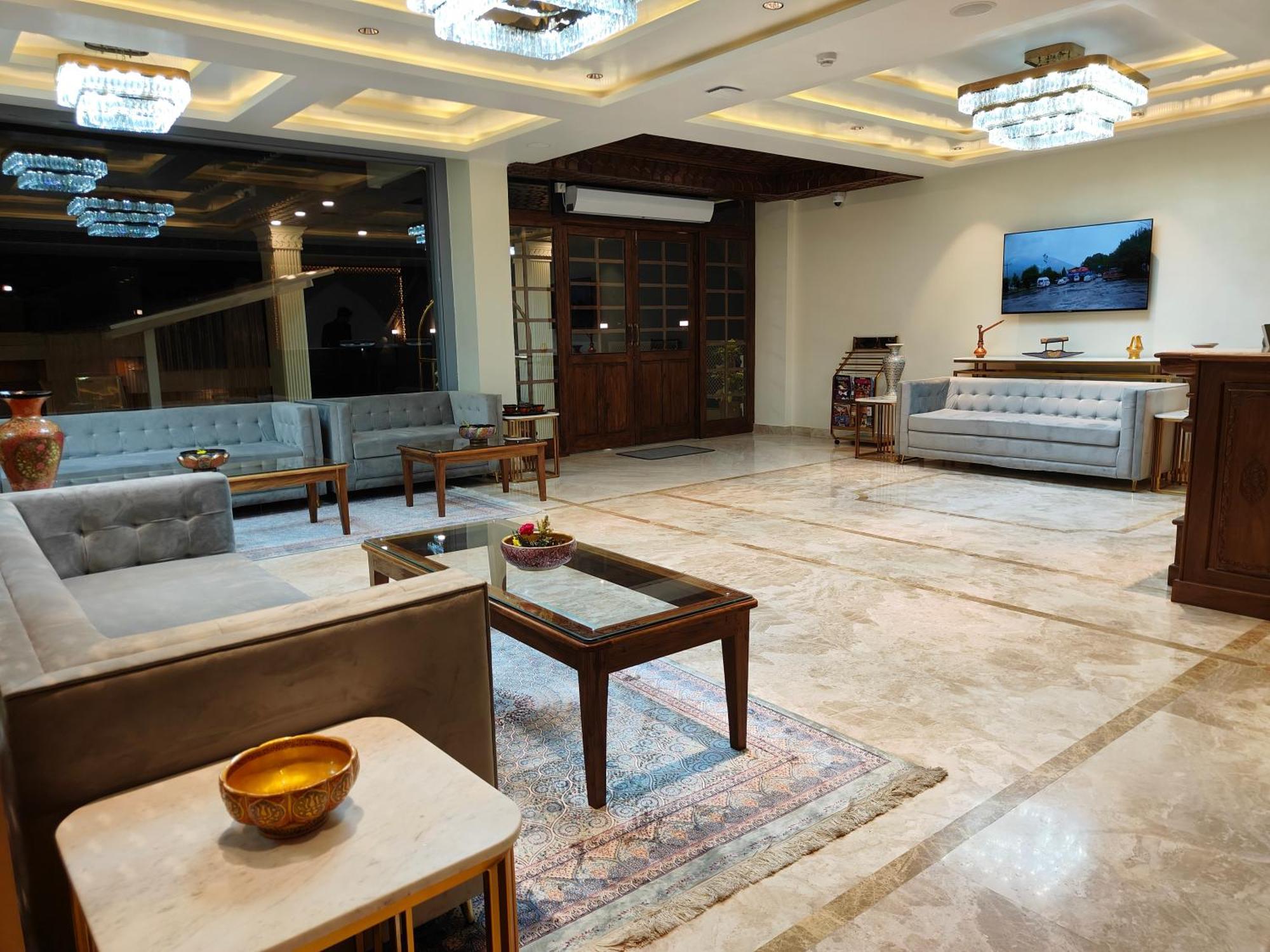 Hotel Arco And 4*