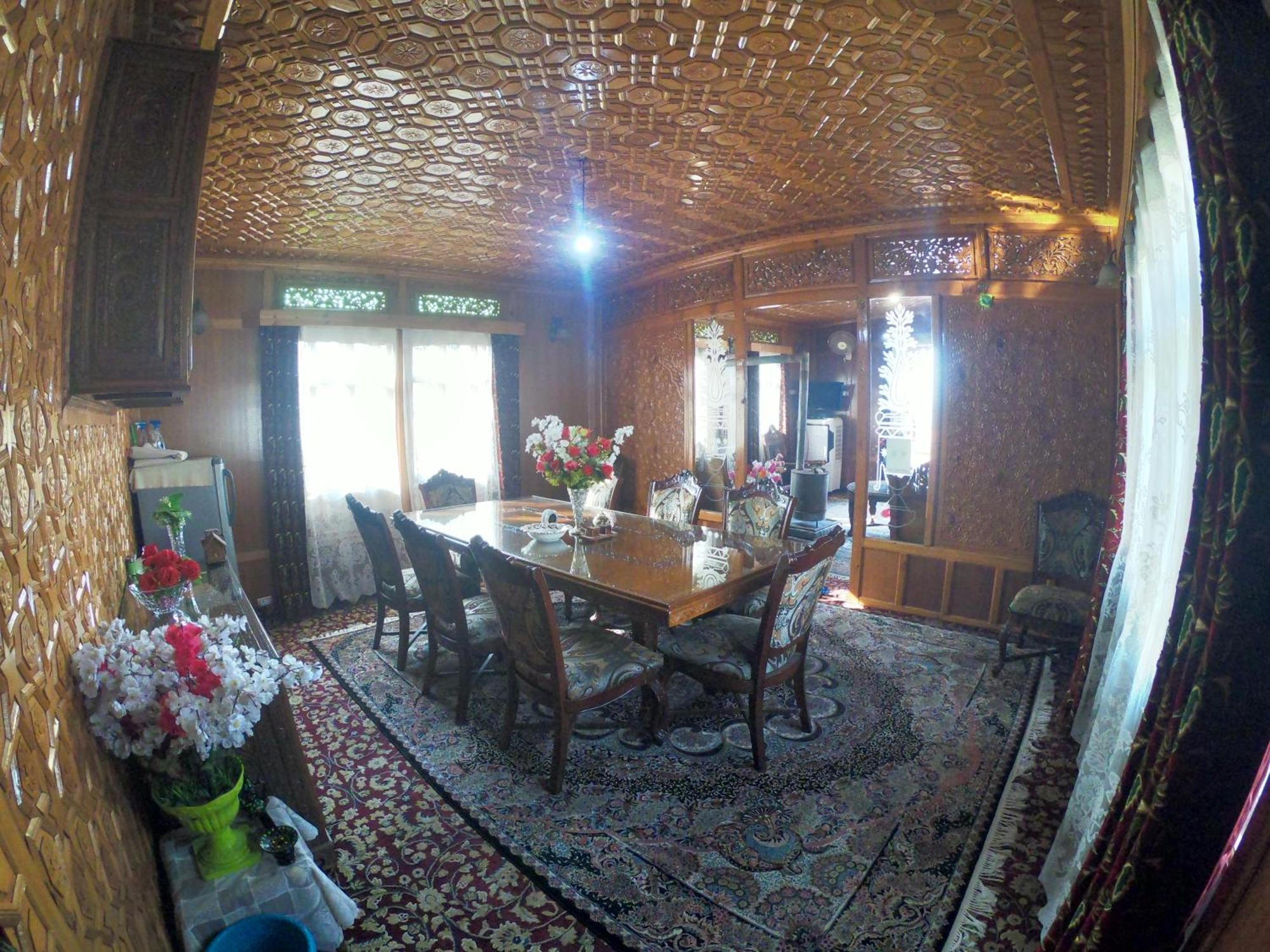 Goona Palace Houseboats Botel Srinagar (Jammu and Kashmir)
