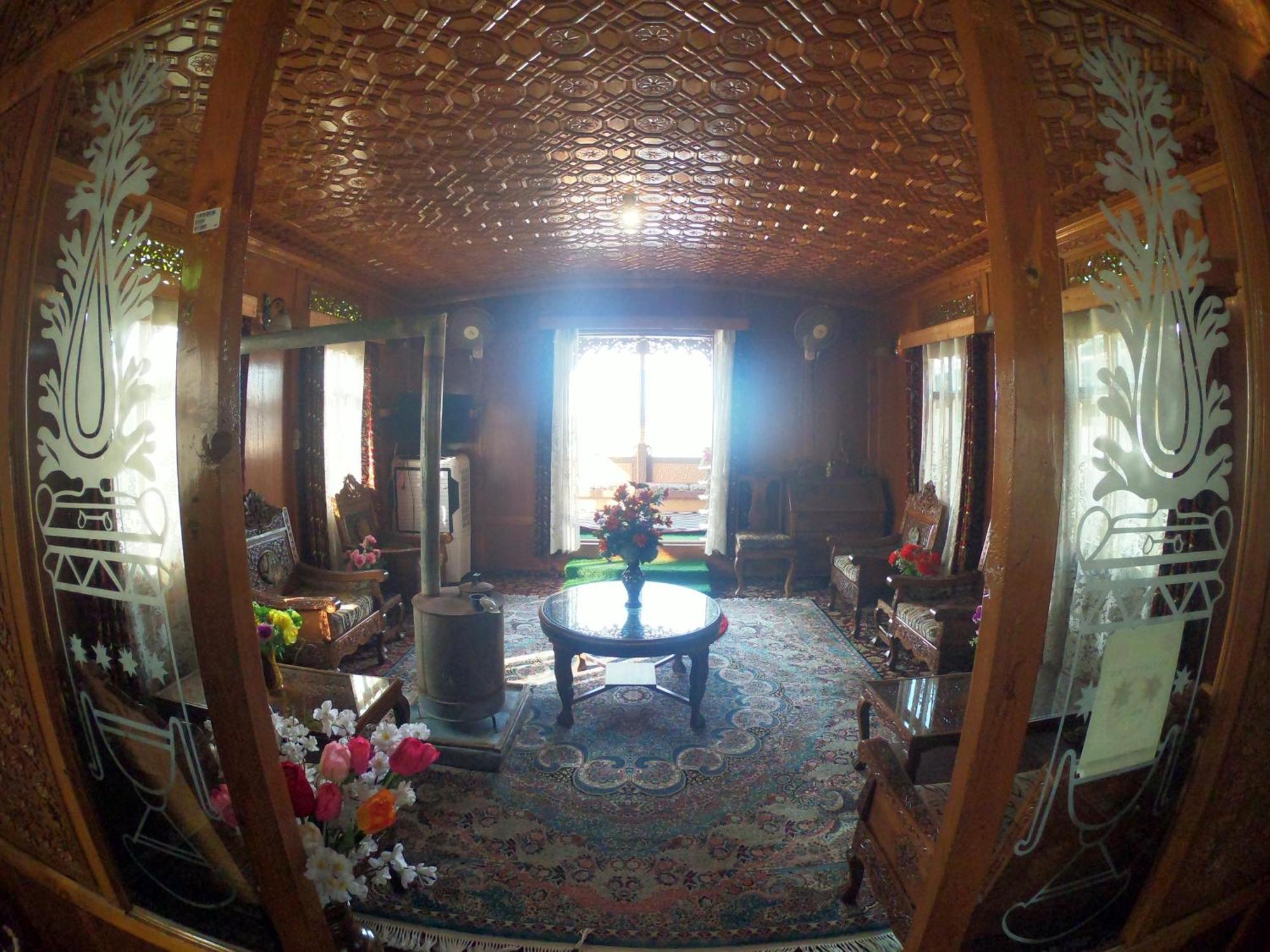 Goona Palace Houseboats 4* Srinagar (Jammu and Kashmir)