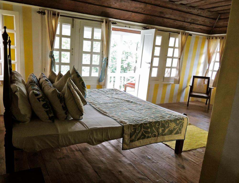 Colonel's Kashmir Bed & Breakfast 2*