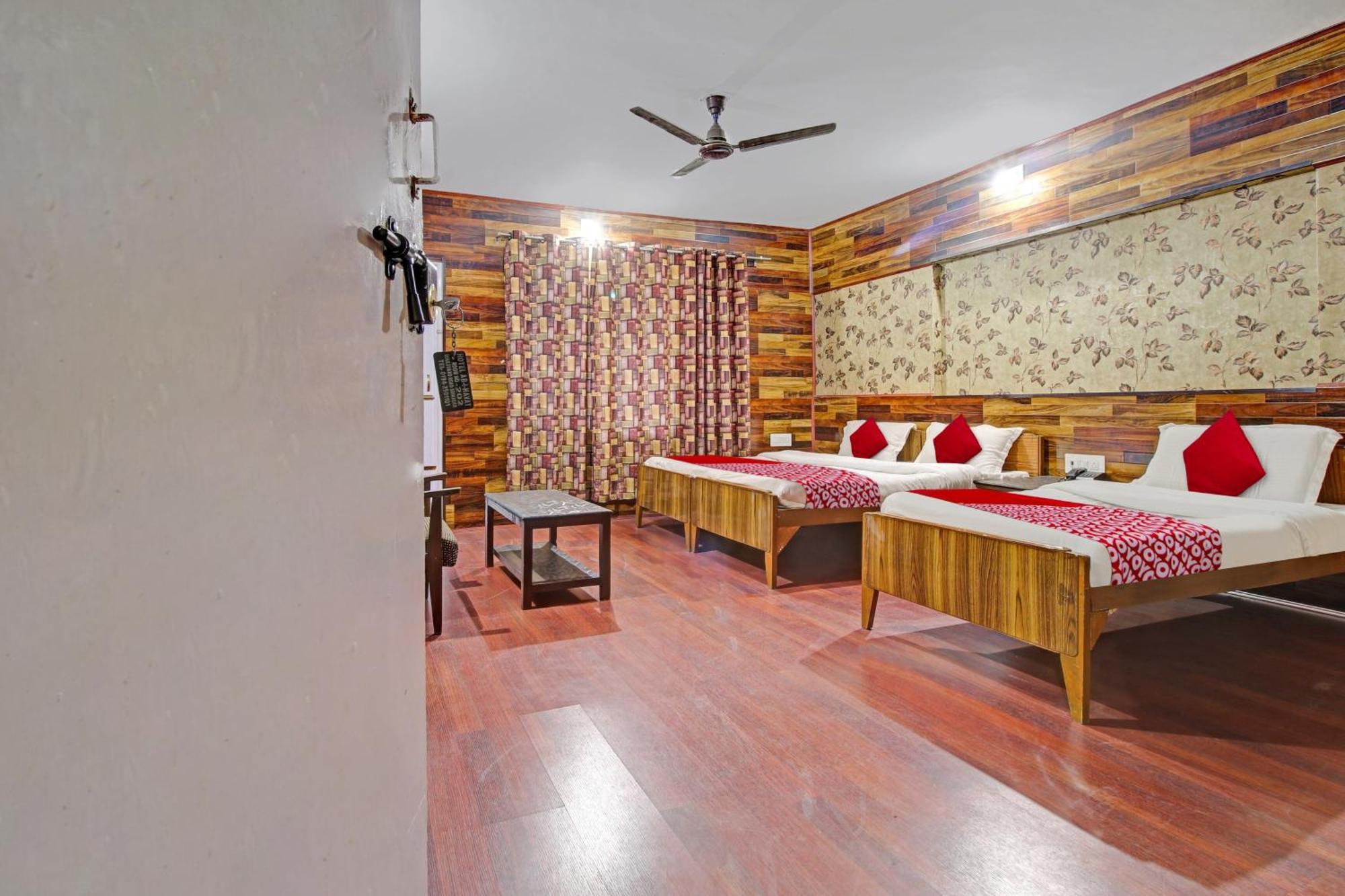 Ab-i-hayat Hotel
