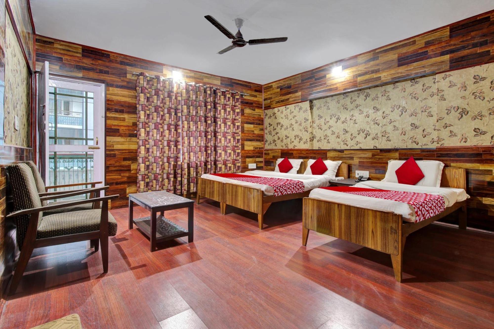 Hotel Ab-i-hayat Srinagar (Jammu and Kashmir)