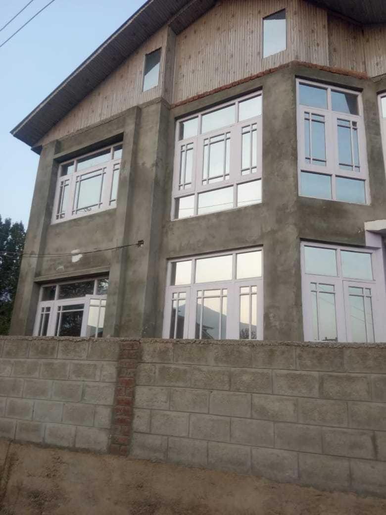 Oyo Yasmeena Apartment