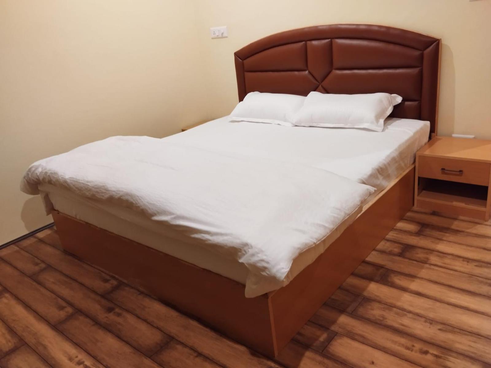 Lit Apartment