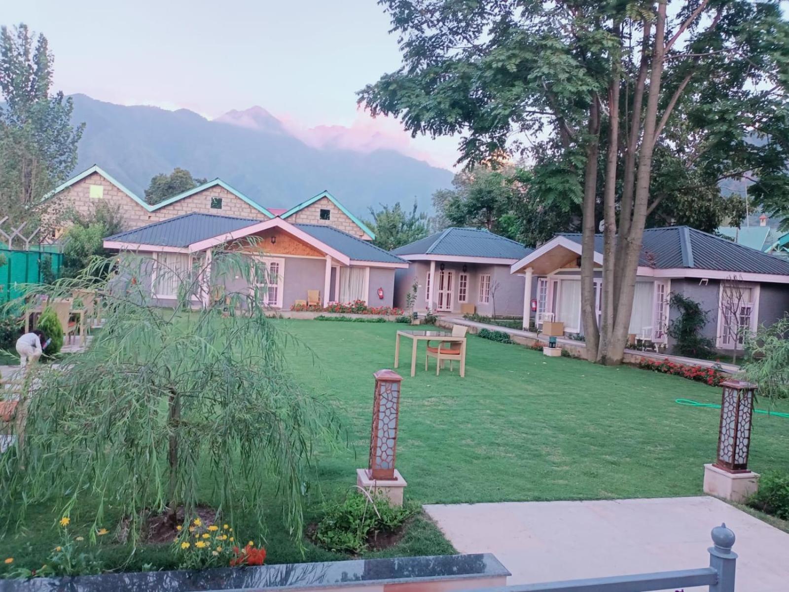 Guest house Upani Srinagar (Jammu and Kashmir)