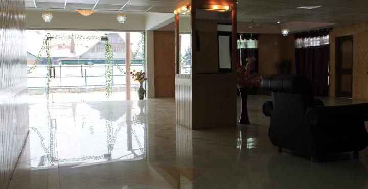 Triden Kashmir Hotel 3*