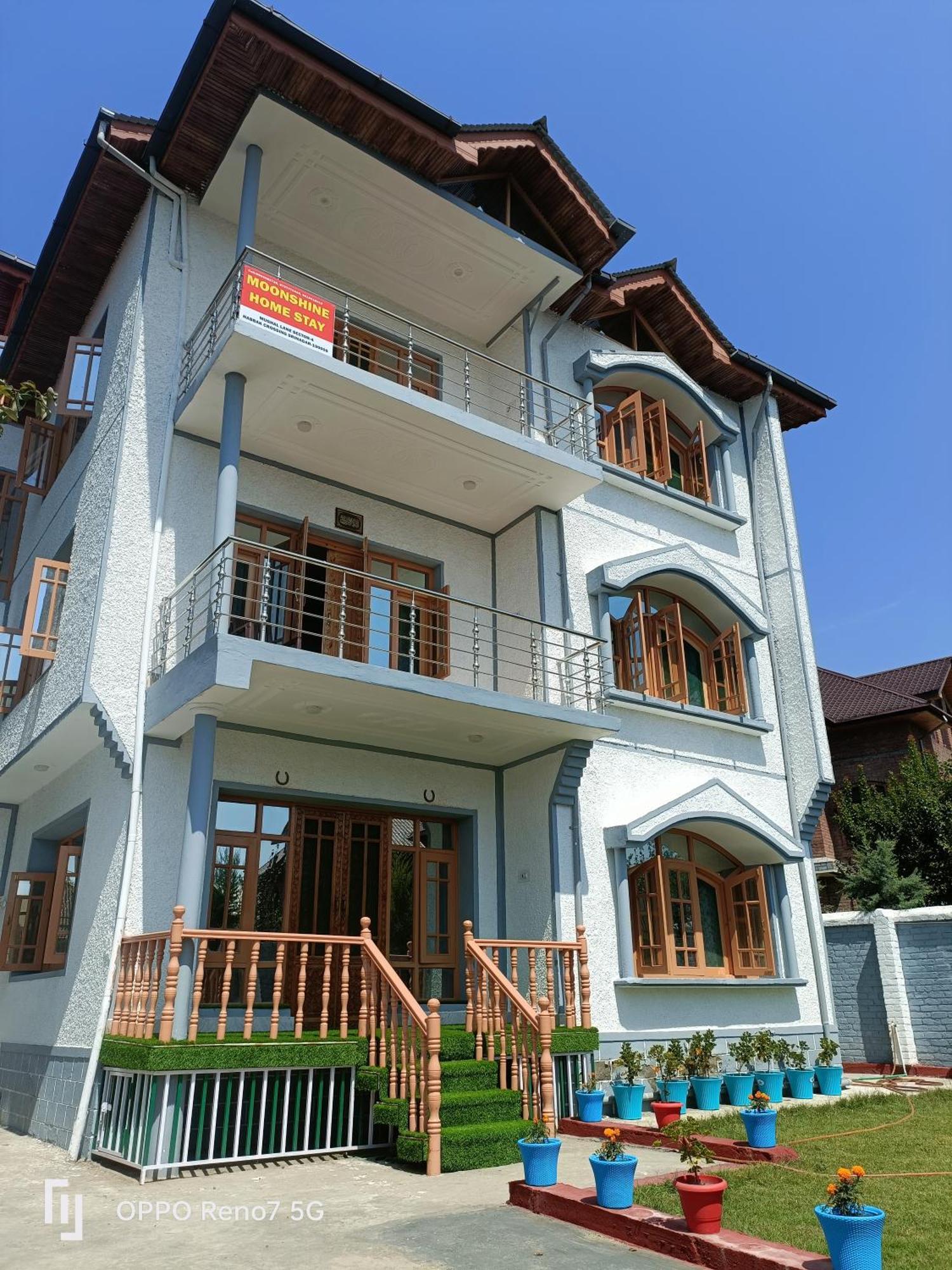 Moonshine Srinagar (Jammu and Kashmir)