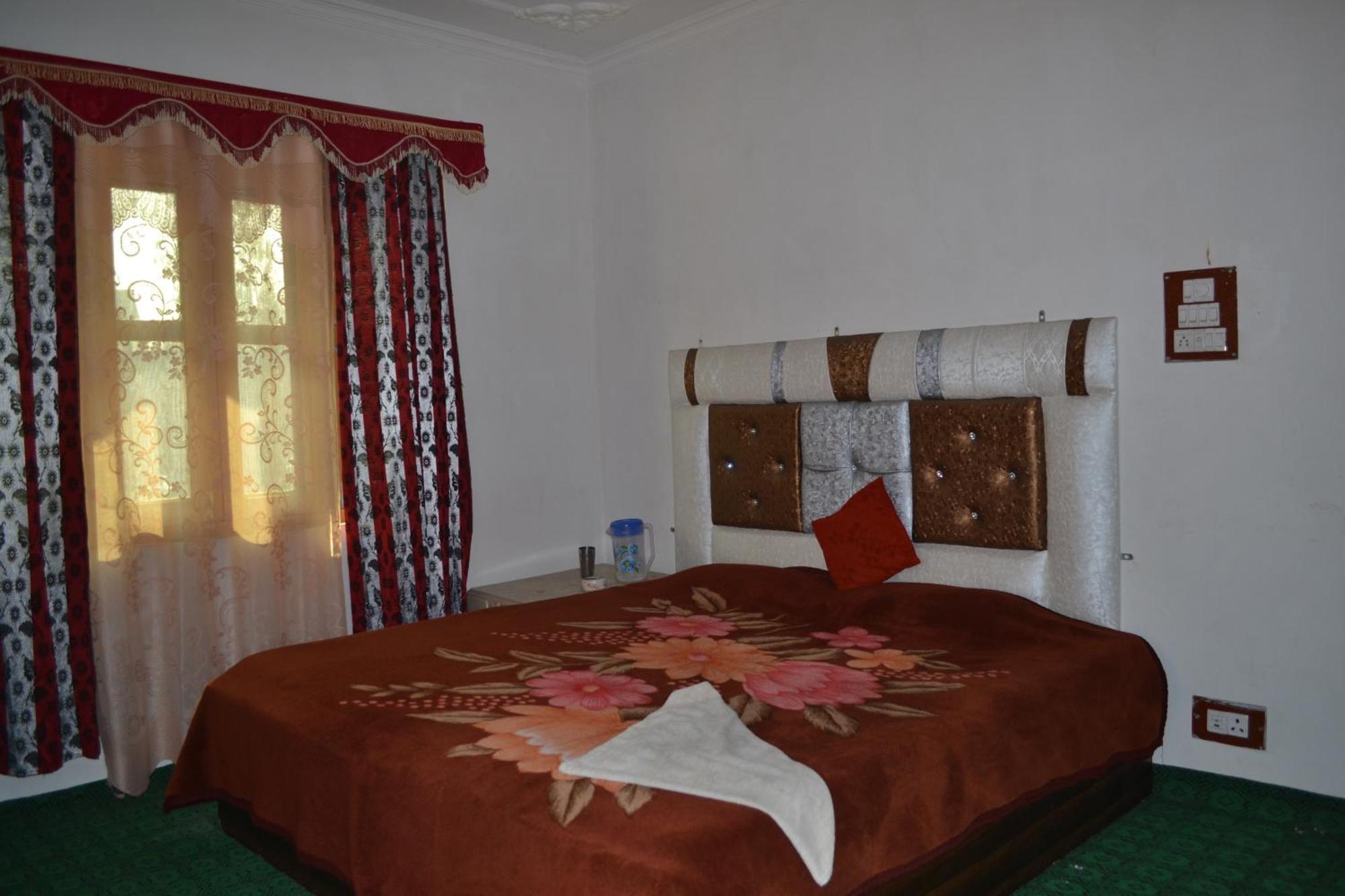 Guest house New Heaven Canal *