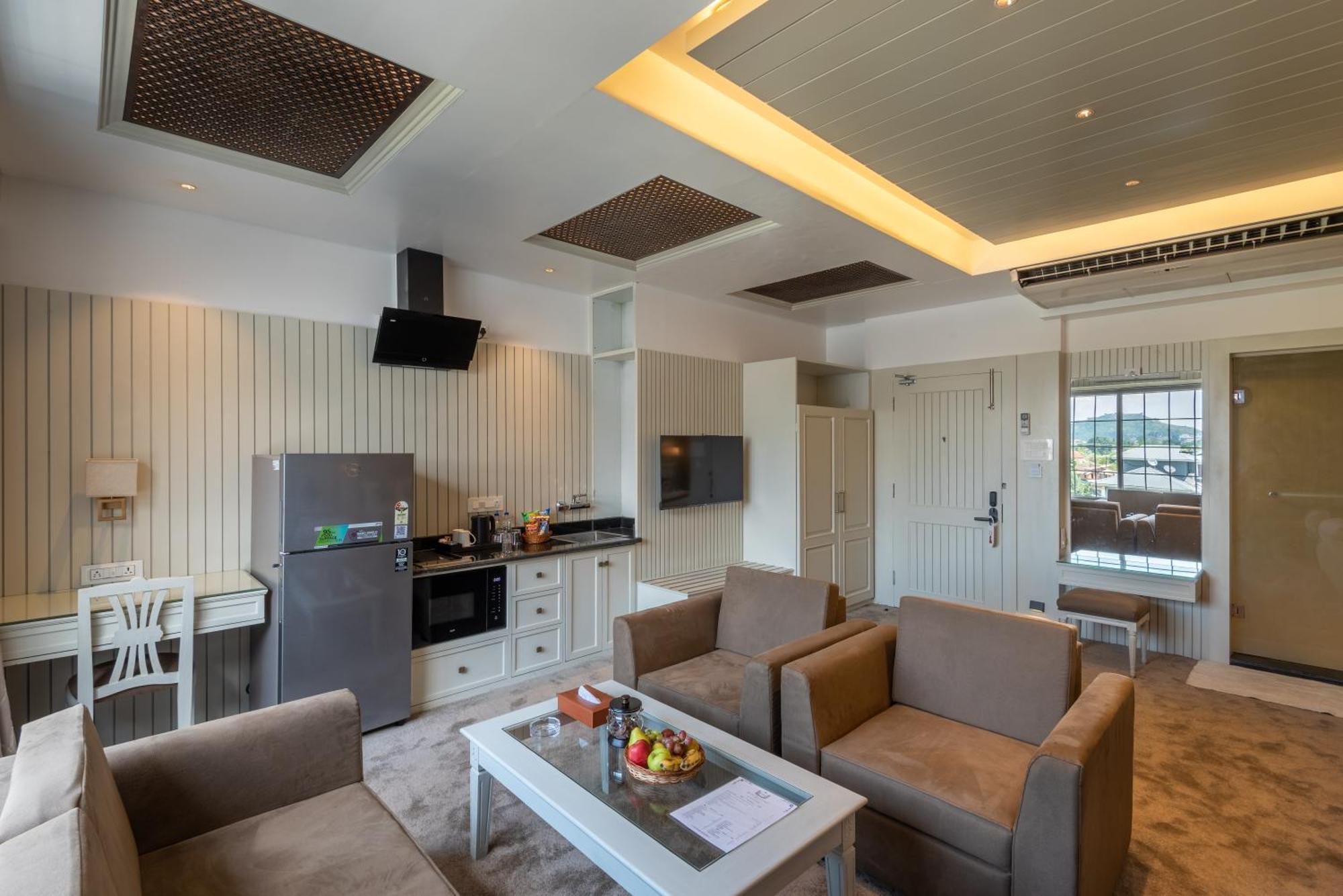 Hotel Grand Boulevard 4*
