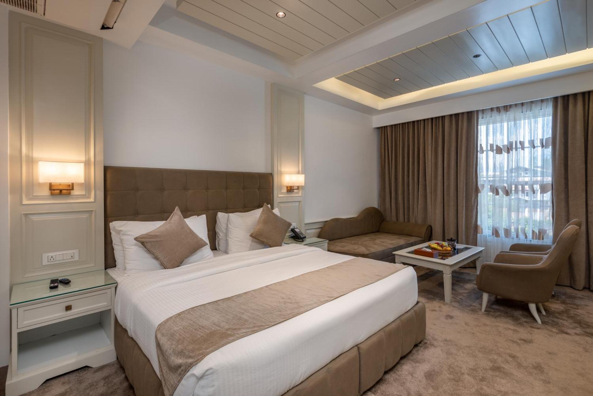 Grand Boulevard Hotel Srinagar (Jammu and Kashmir)