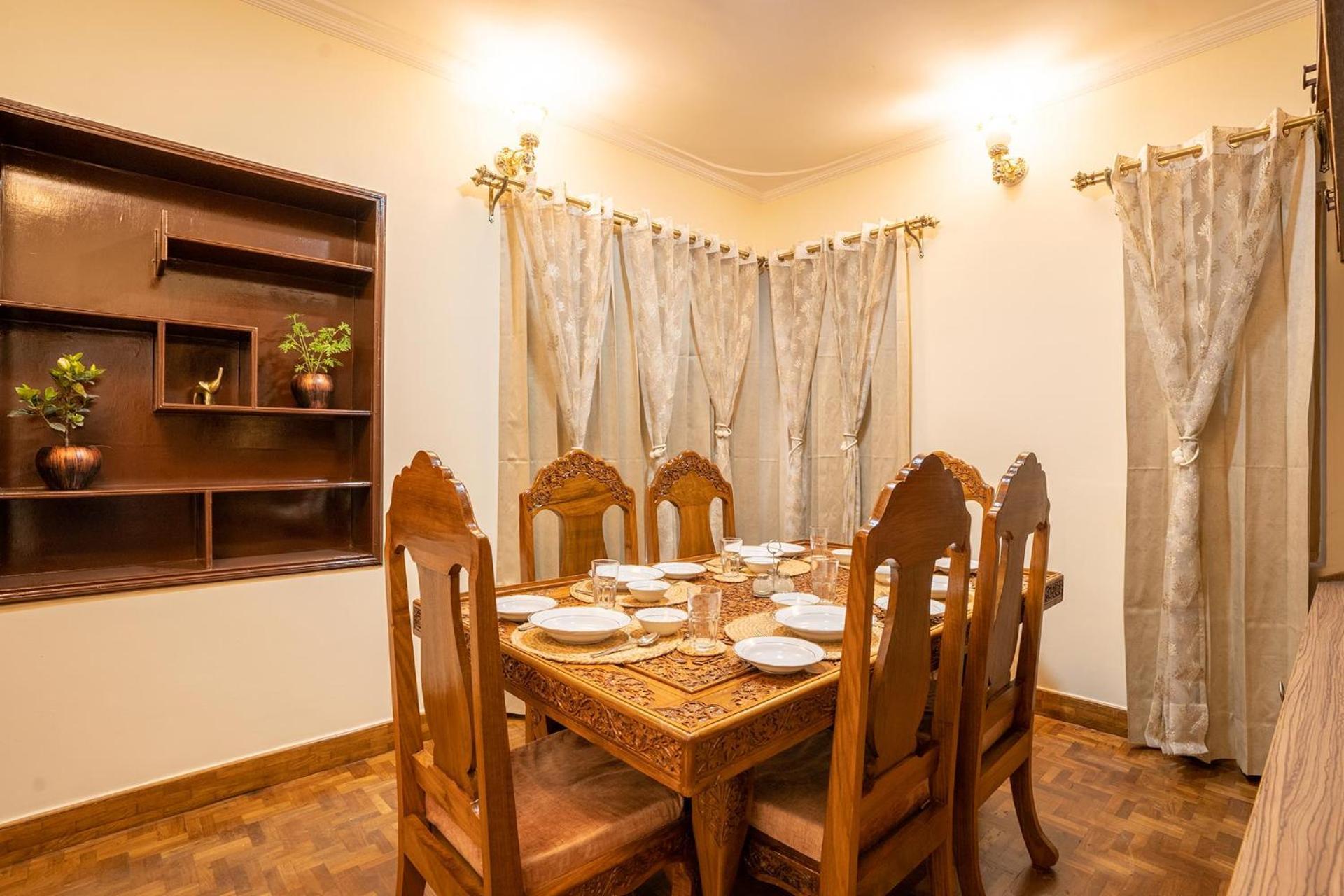 Villa Stayvista At Pinewood - Pet Friendly With Lawn & Pool Table