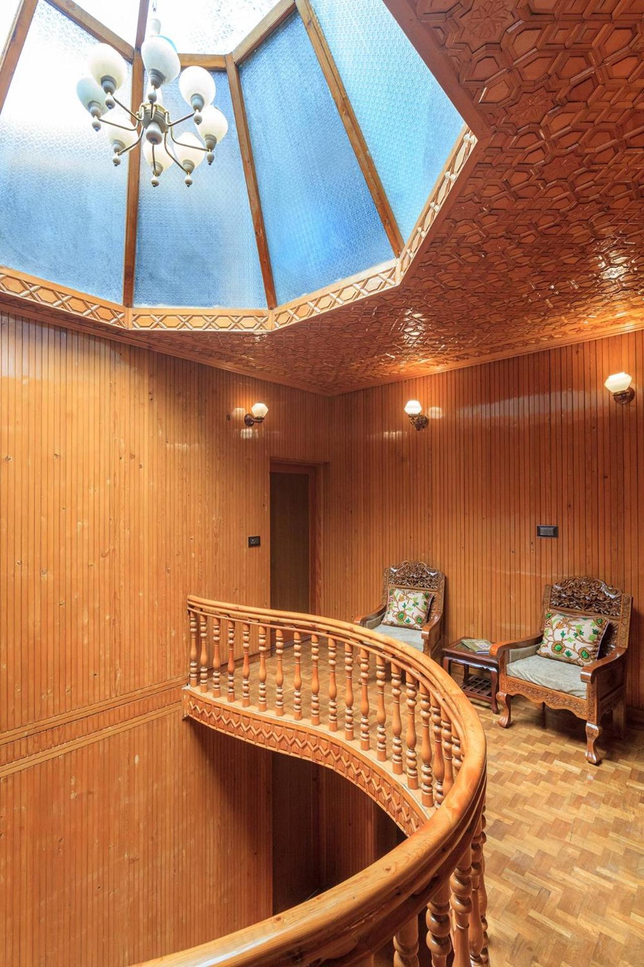 Villa Stayvista At Pinewood - Pet Friendly With Lawn & Pool Table Srinagar (Jammu and Kashmir)