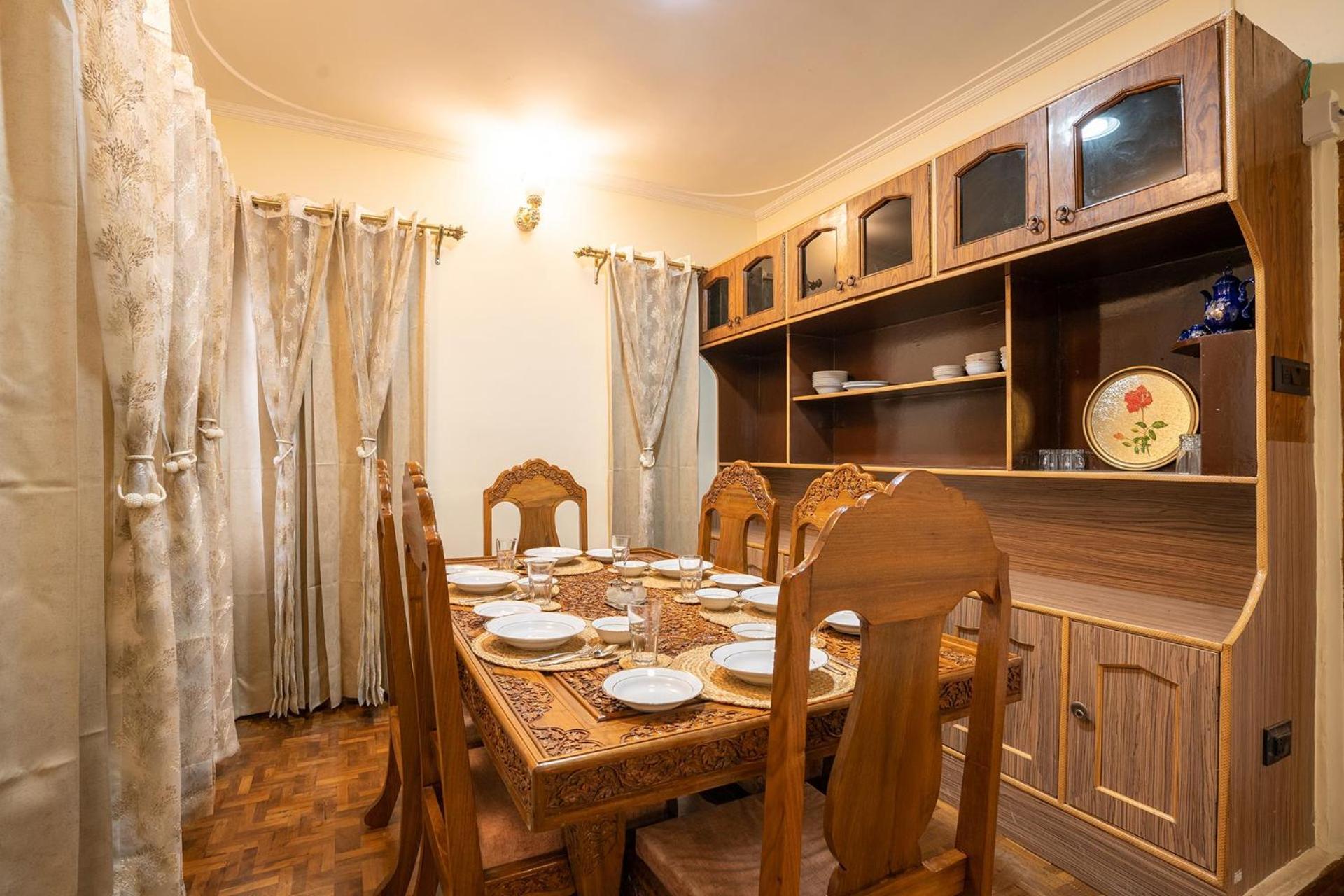 Stayvista At Pinewood - Pet Friendly With Lawn & Pool Table Villa Srinagar (Jammu and Kashmir)
