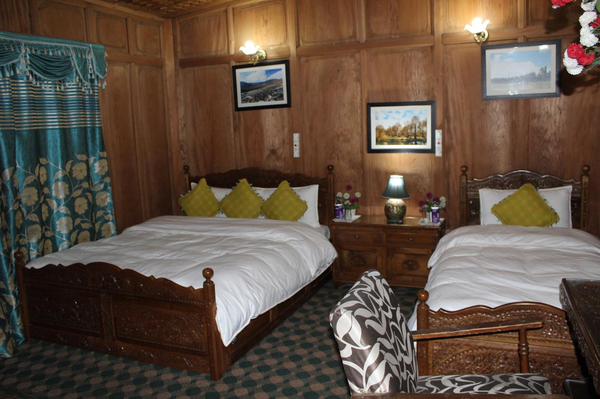 Swan Heritage Houseboats Hotel Srinagar (Jammu and Kashmir)