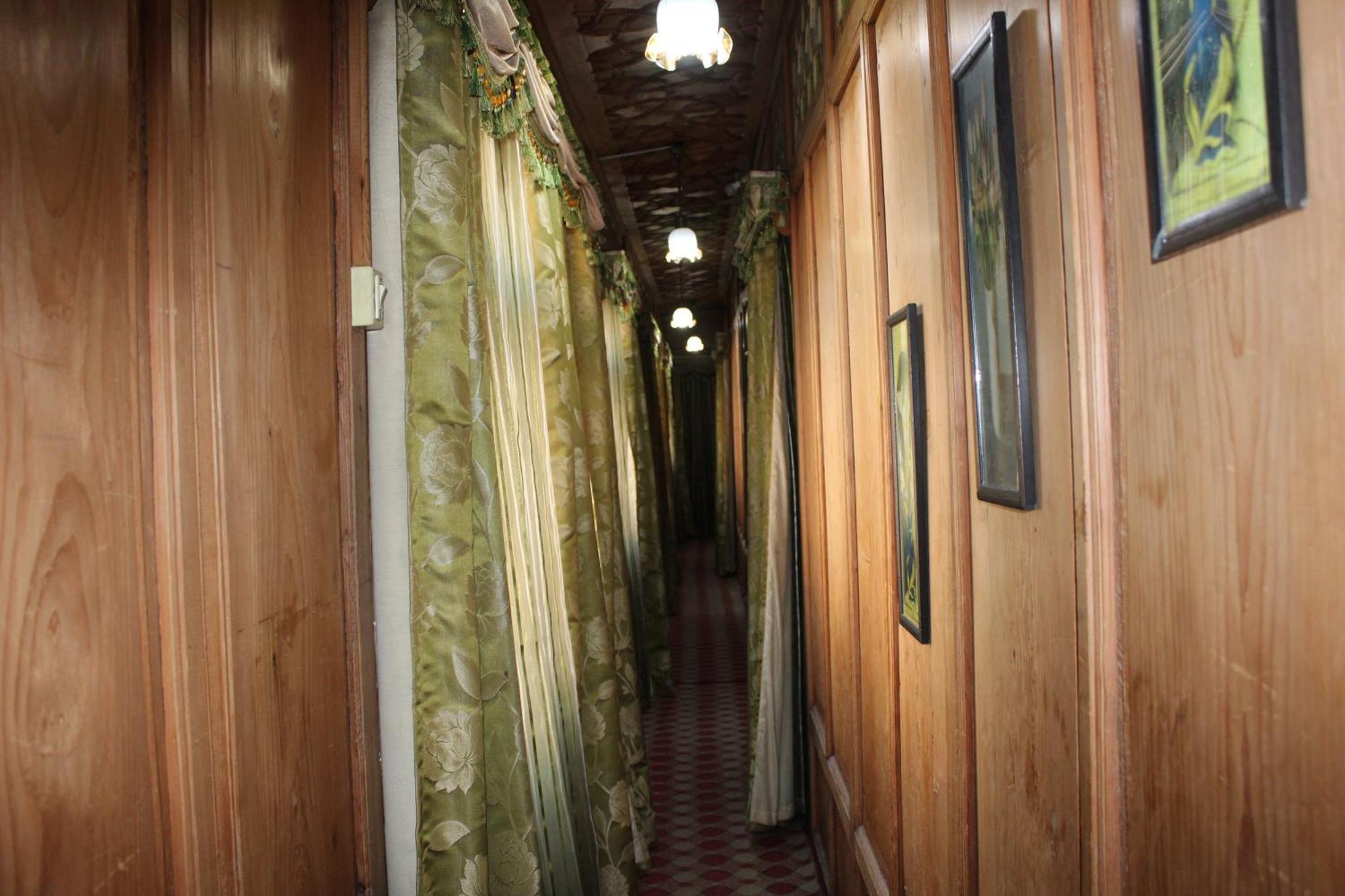 Hotel Swan Heritage Houseboats 5*