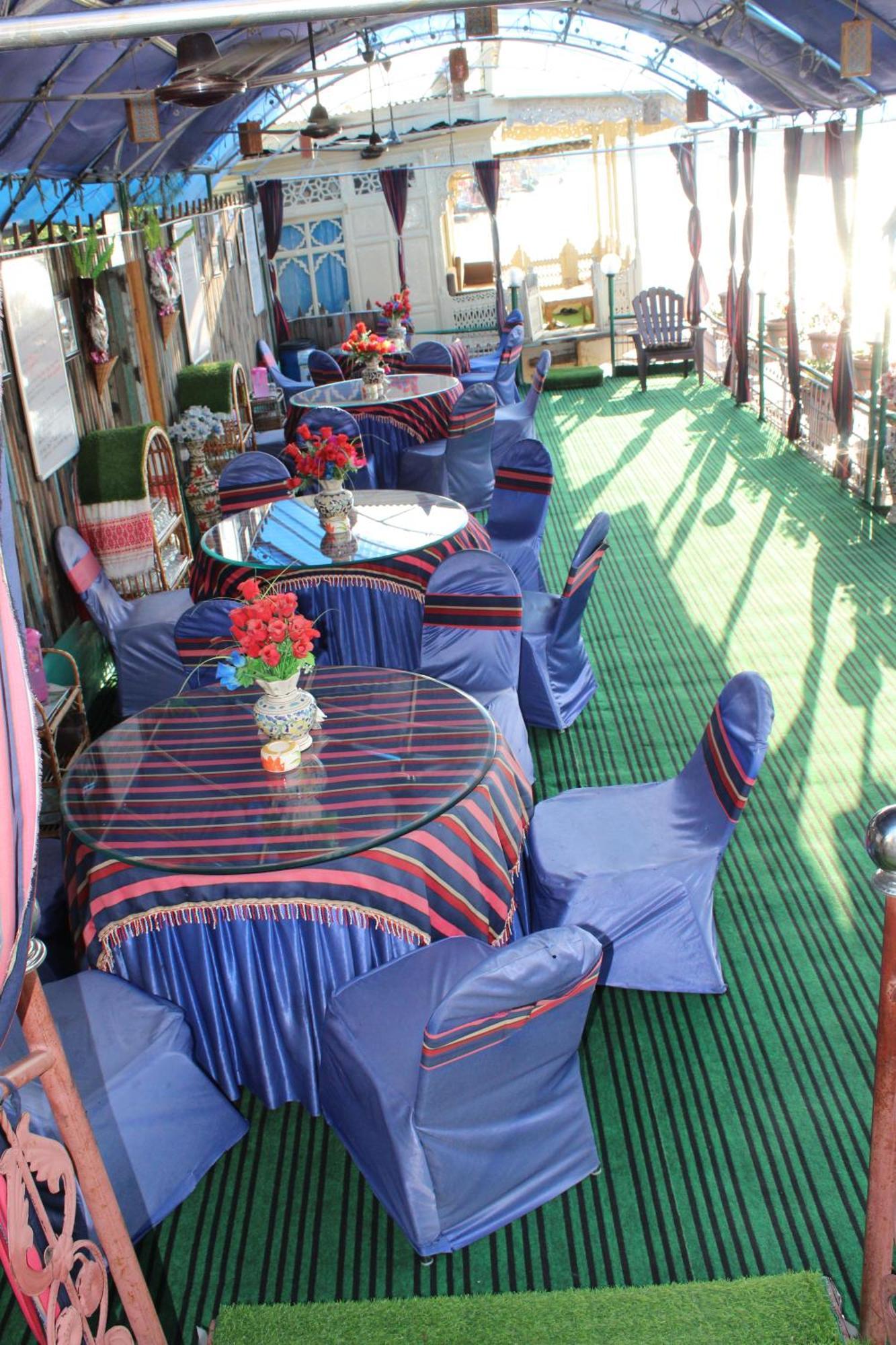 Swan Heritage Houseboats Hotel Srinagar (Jammu and Kashmir)