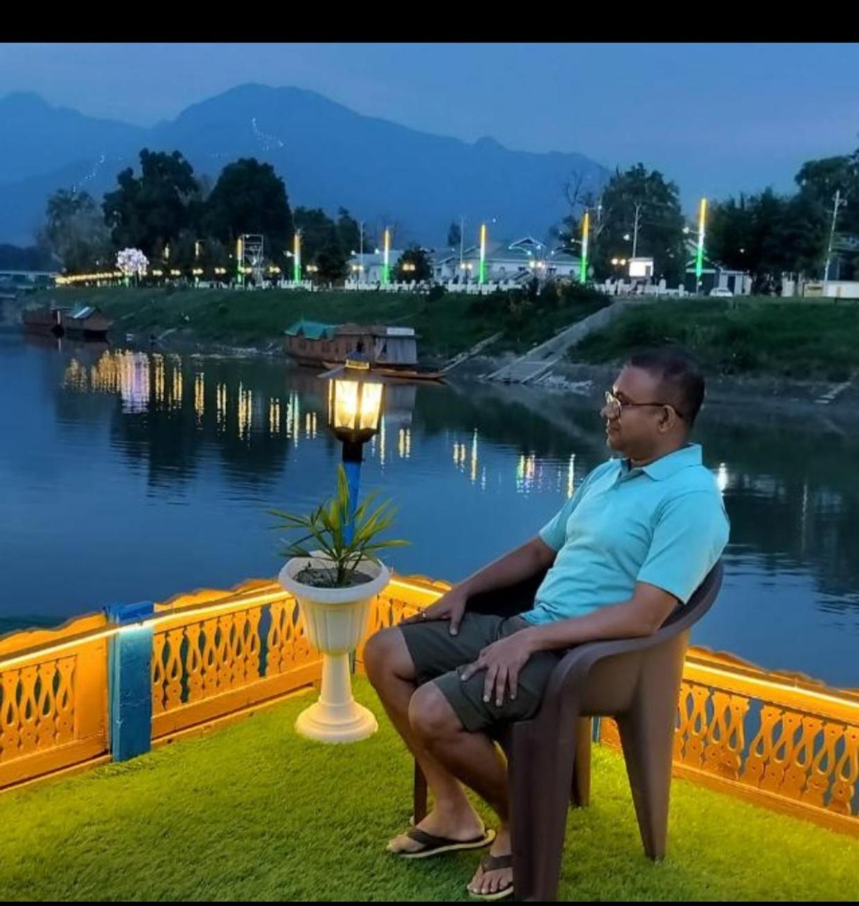 Houseboat Karima Palace Hotel