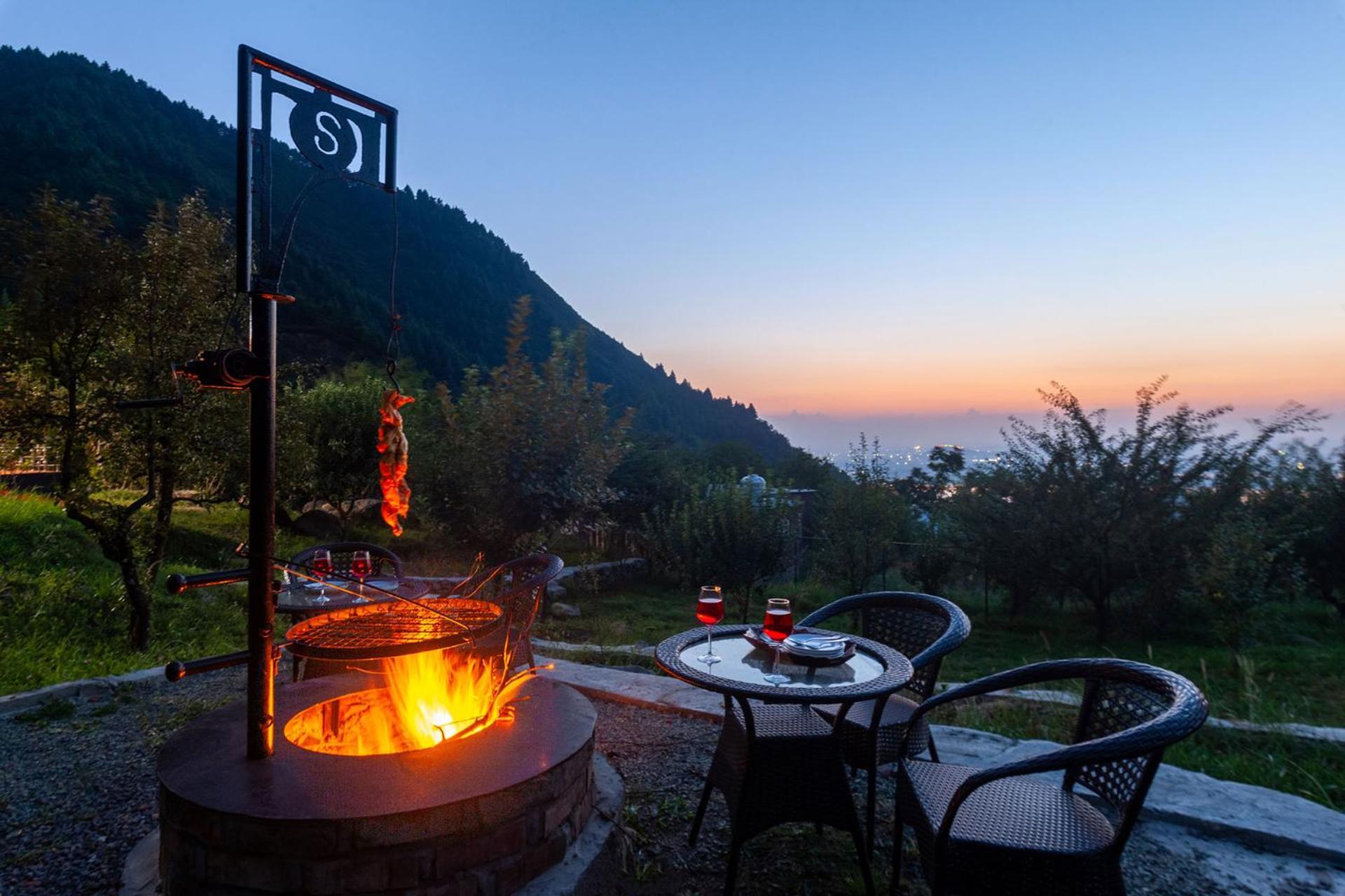 Villa Stayvista At Lakeshore Bliss Srinagar (Jammu and Kashmir)