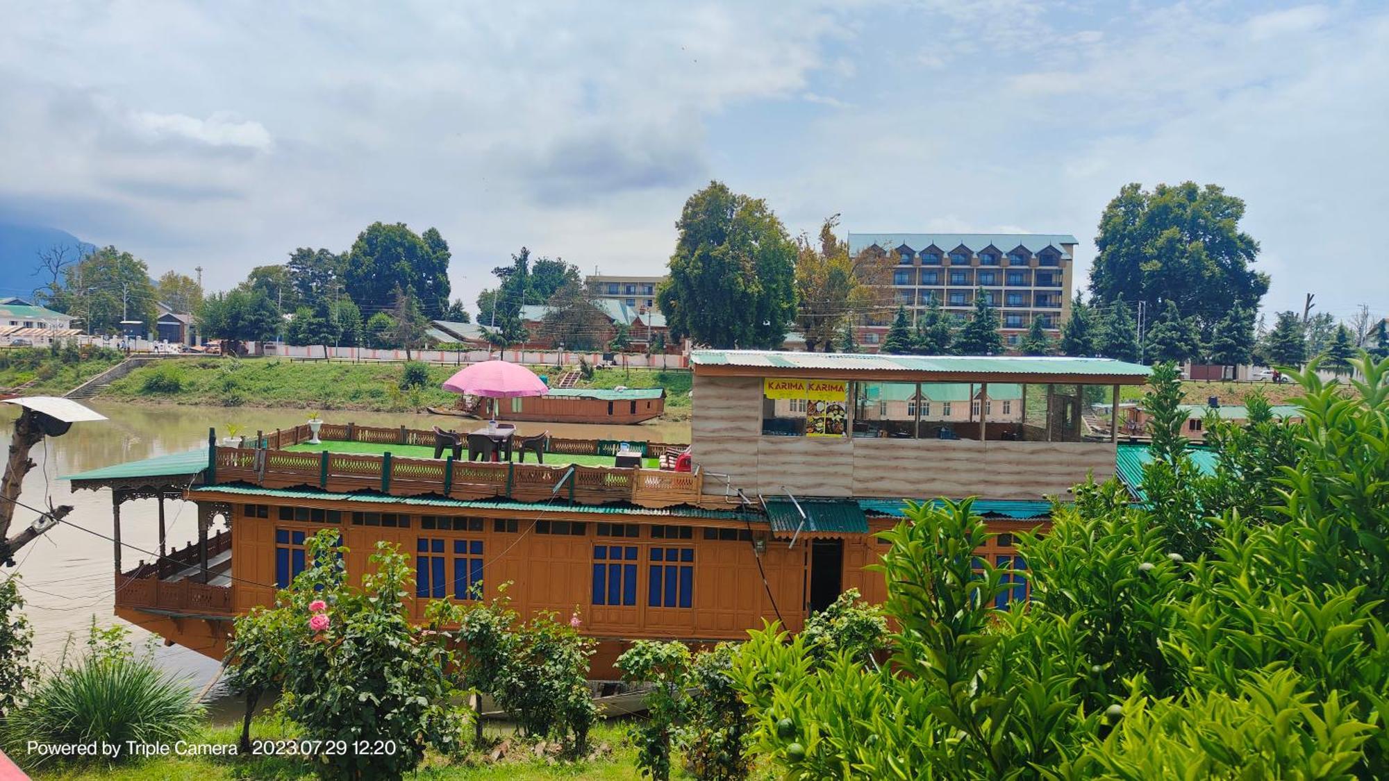 Houseboat Karima Palace 3* Srinagar (Jammu and Kashmir)