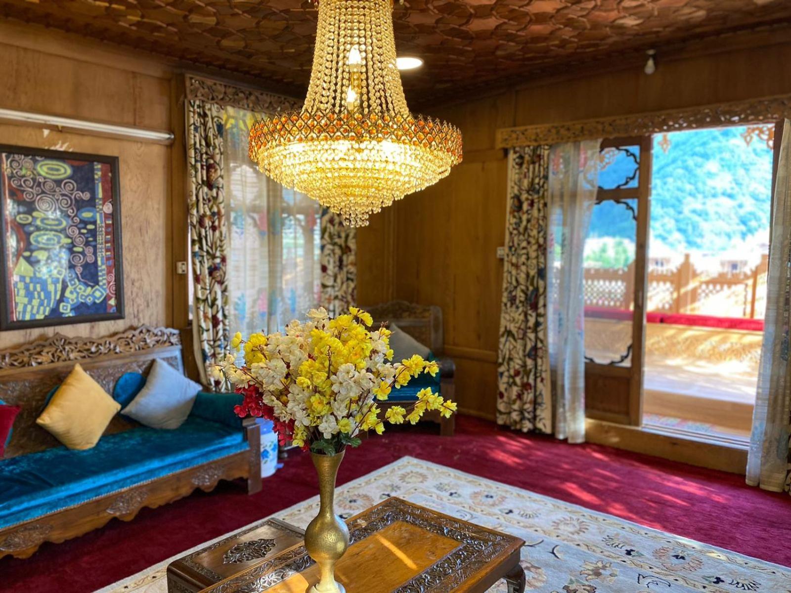 Nazneen Group Of Houseboats 4* Srinagar (Jammu and Kashmir)