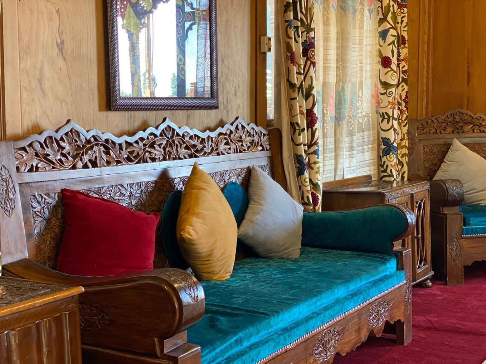 Nazneen Group Of Houseboats Srinagar (Jammu and Kashmir)