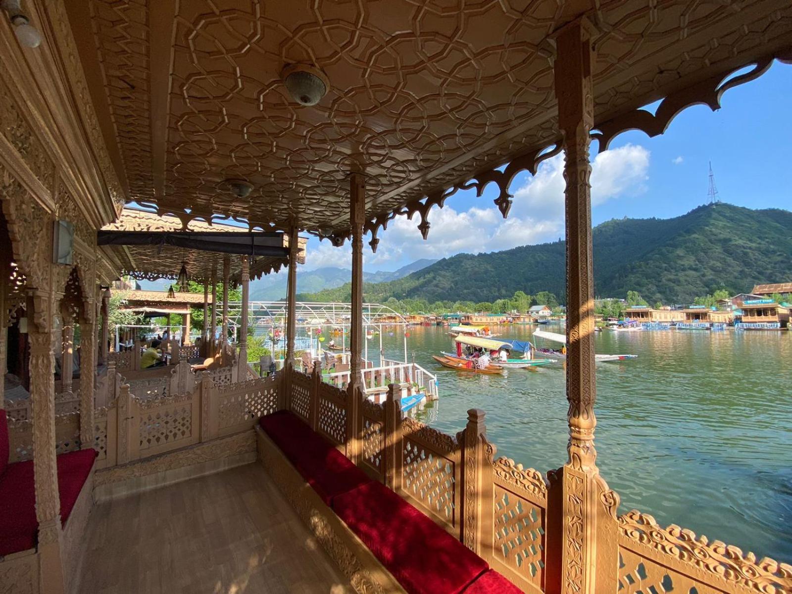 Nazneen Group Of Houseboats 4* Srinagar (Jammu and Kashmir)