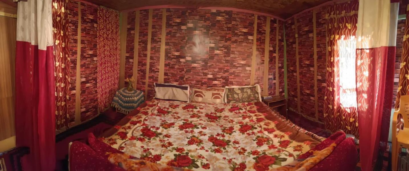 Island Homestay Srinagar (Jammu and Kashmir)