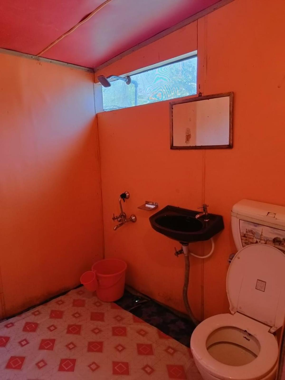 Island Homestay Srinagar (Jammu and Kashmir)