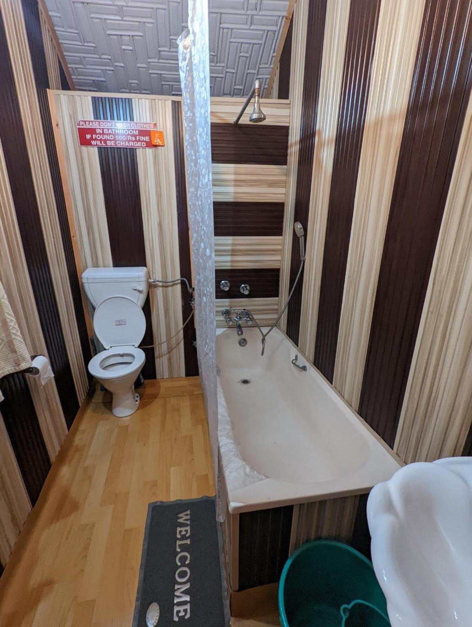 Botel Golden Hopes Group Of Houseboats 3*