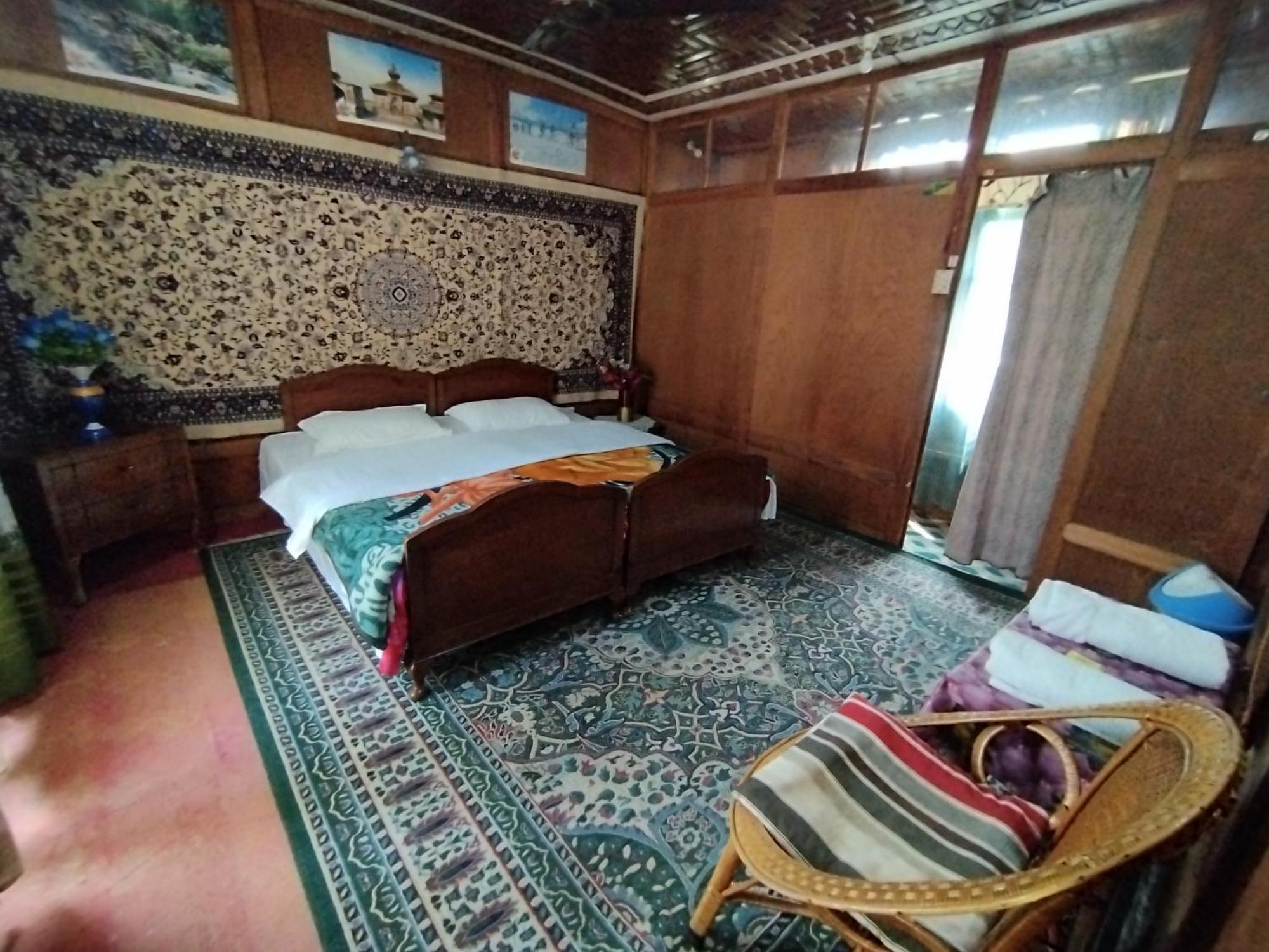The Bombay Heritage Group Of House Boat Botel