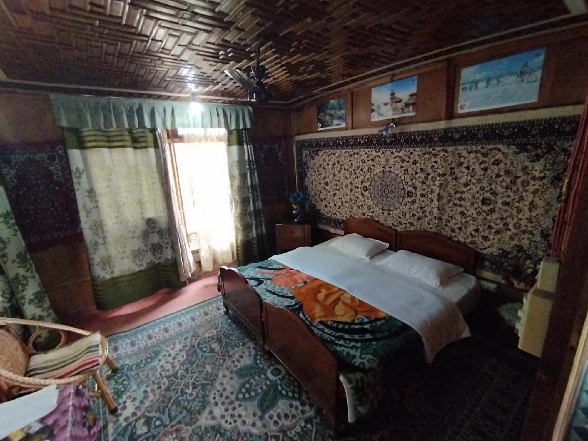 The Bombay Heritage Group Of House Boat 4*