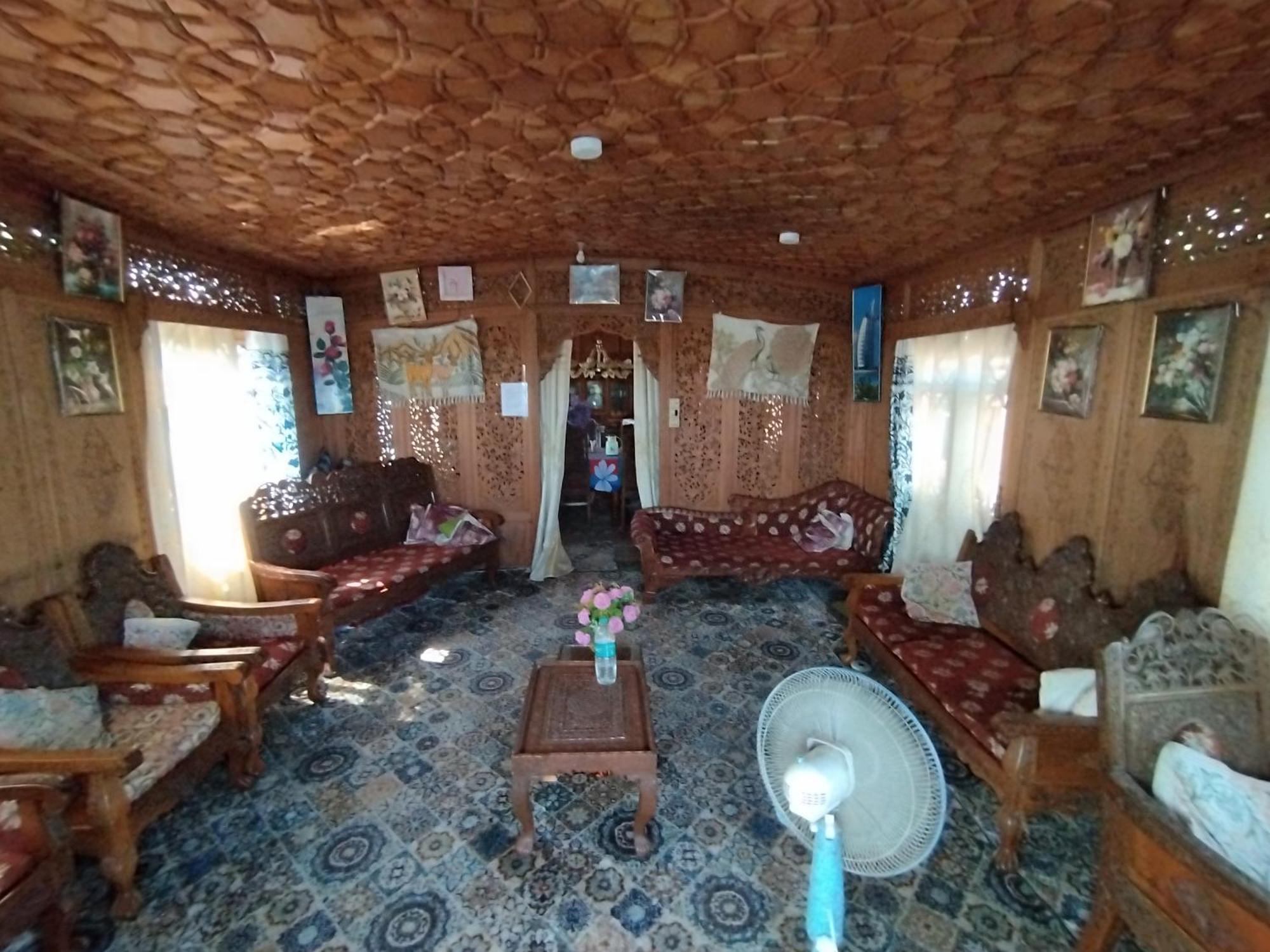 The Bombay Heritage Group Of House Boat Srinagar (Jammu and Kashmir)