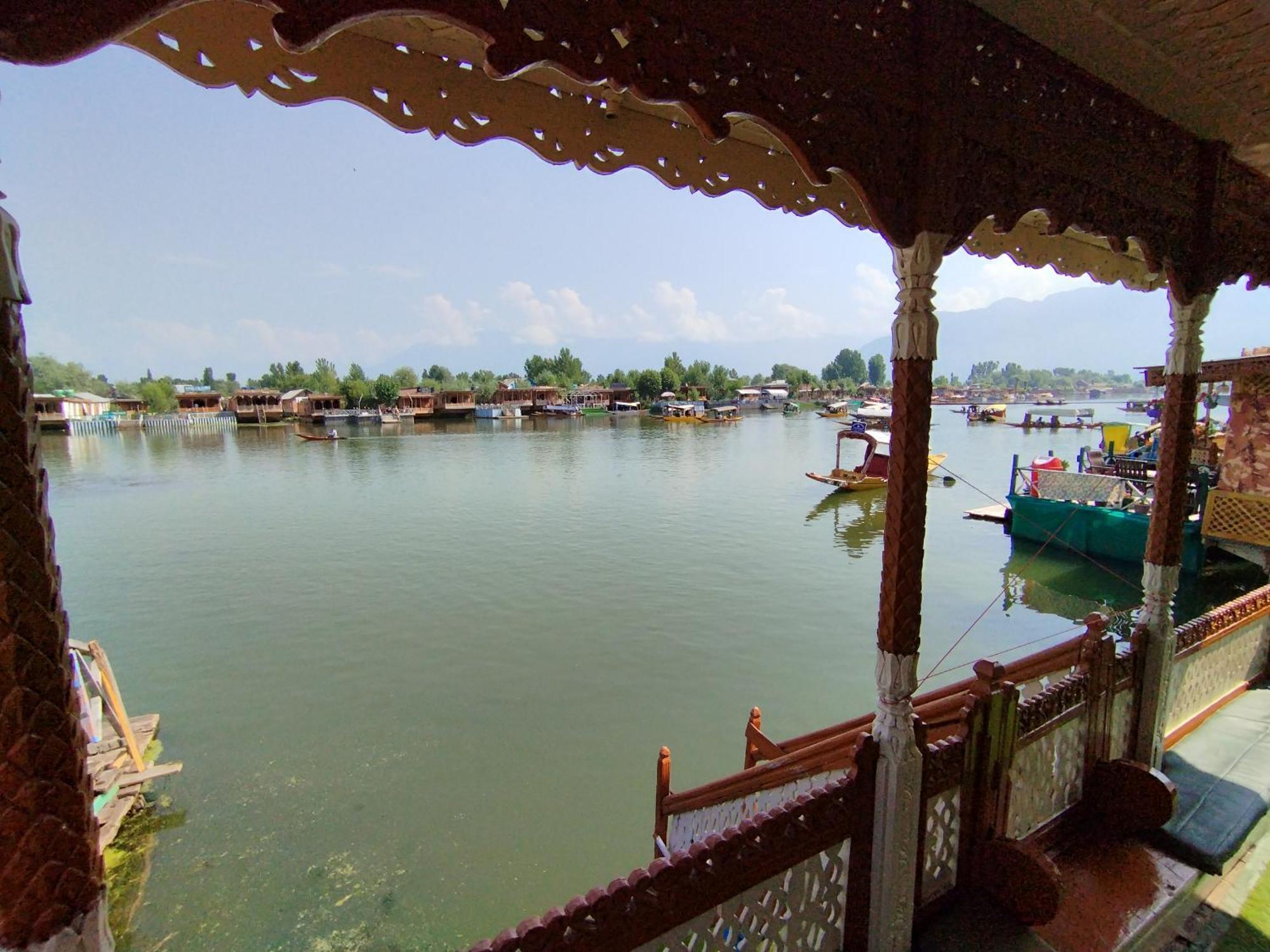 The Bombay Heritage Group Of House Boat Botel 4*