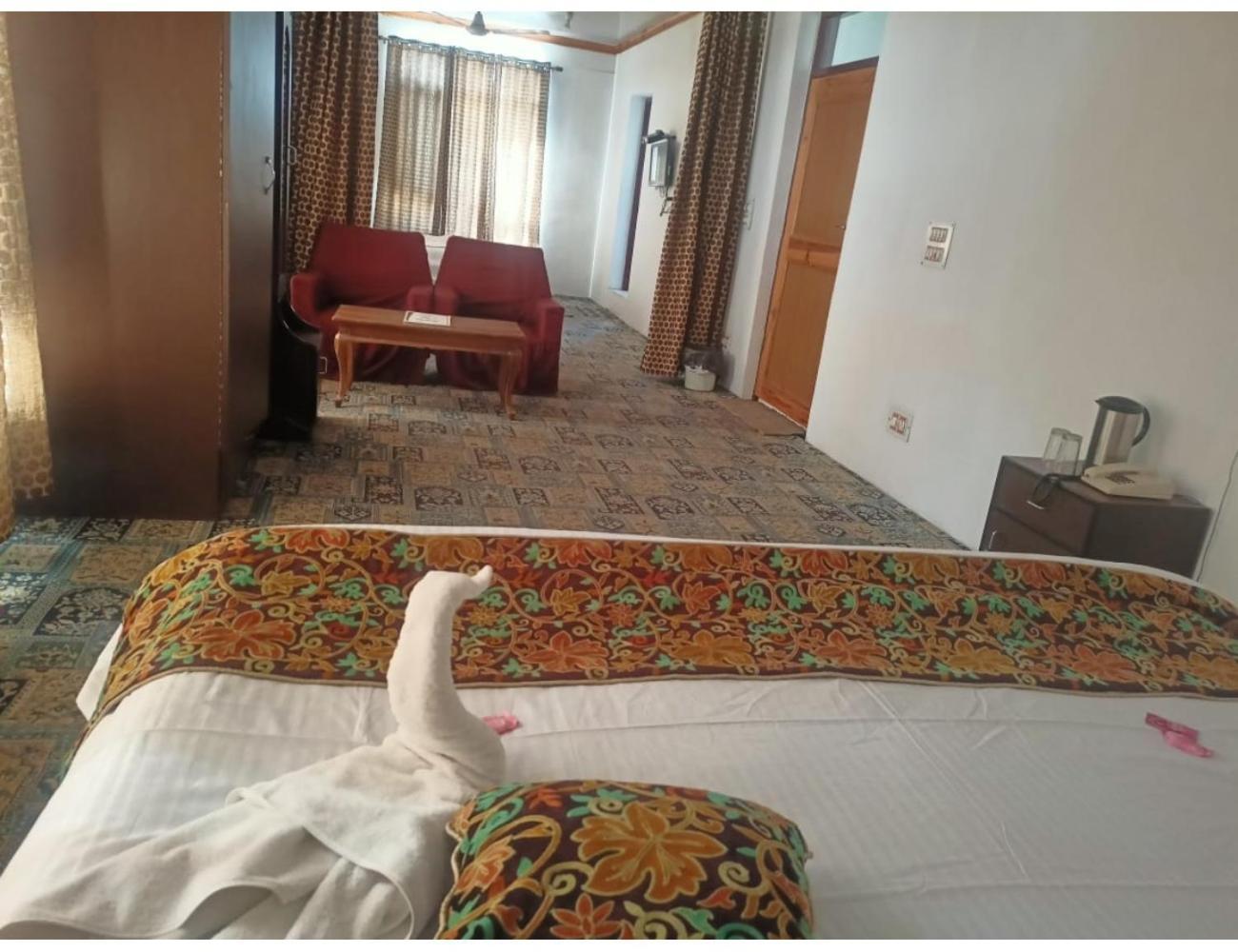 Shafaaf Plaza, Homestay