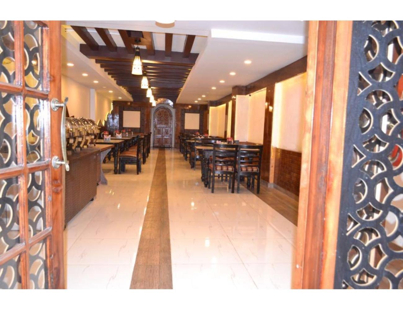 Shafaaf Plaza, *