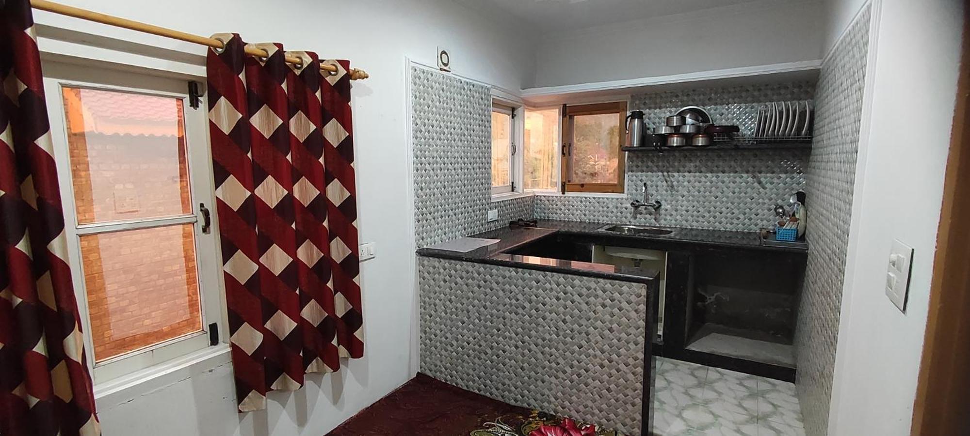 Homestay The Clover Srinagar (Jammu and Kashmir)