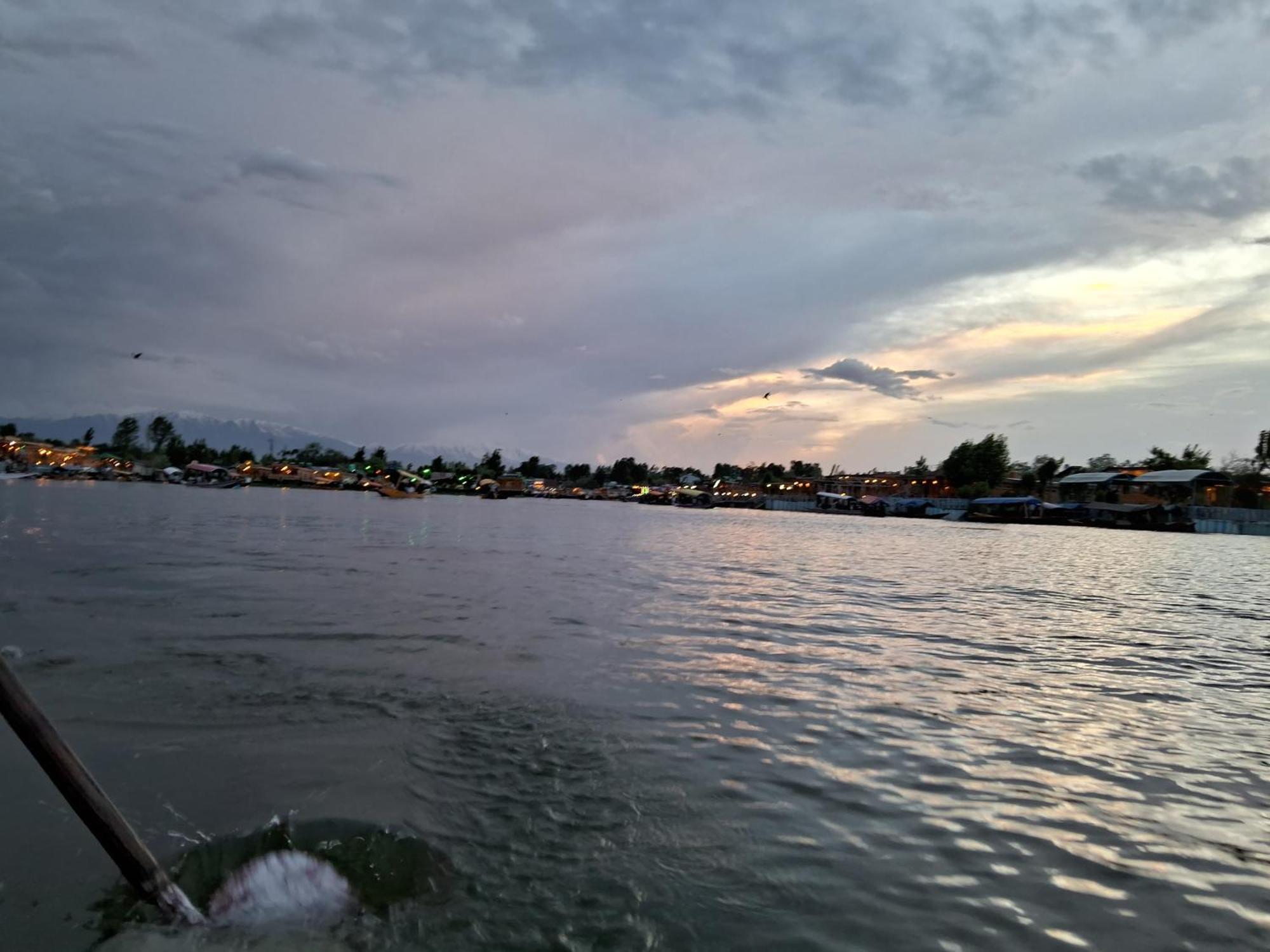 Goona Palace Houseboats Botel