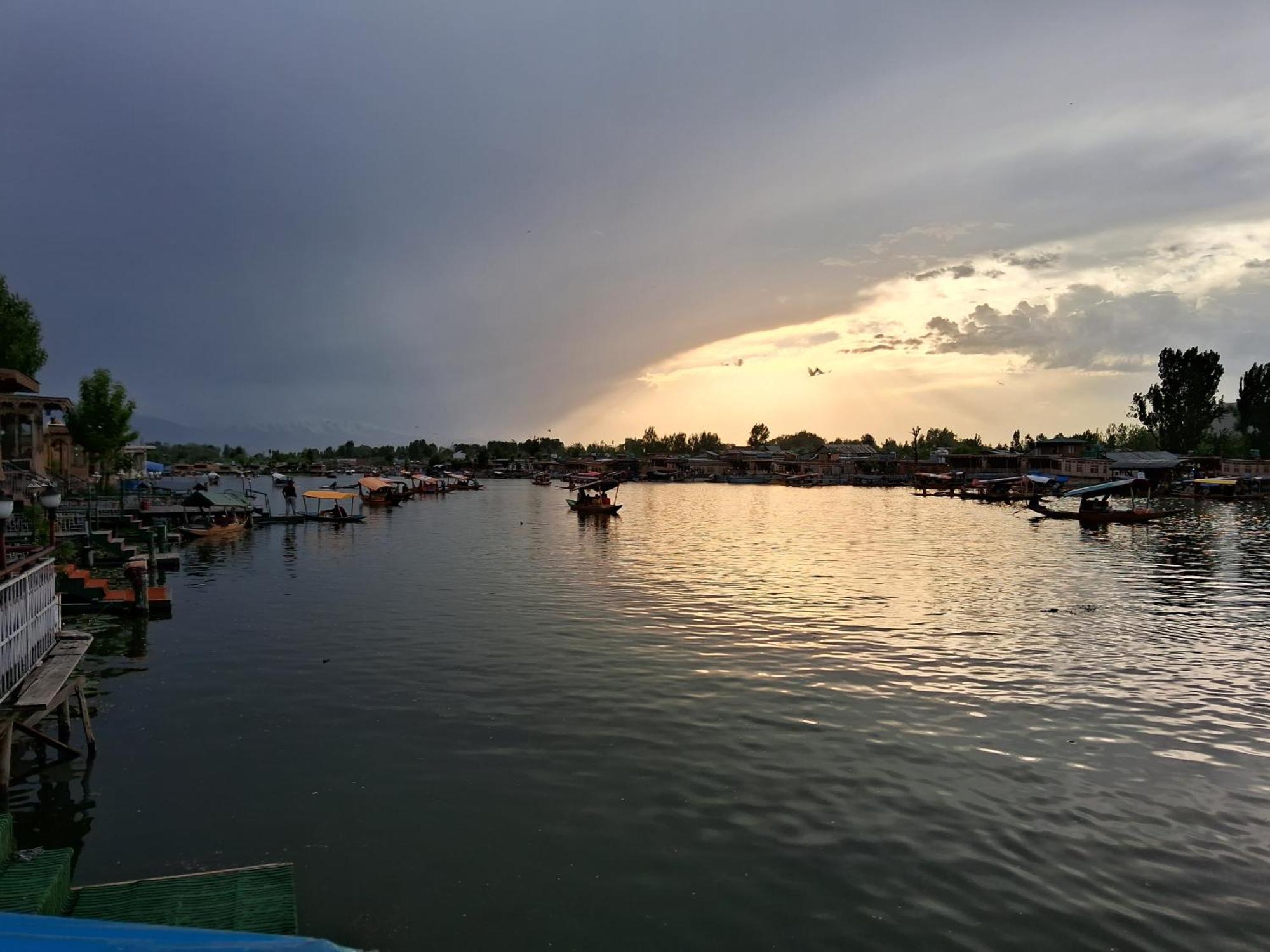 Goona Palace Houseboats Botel