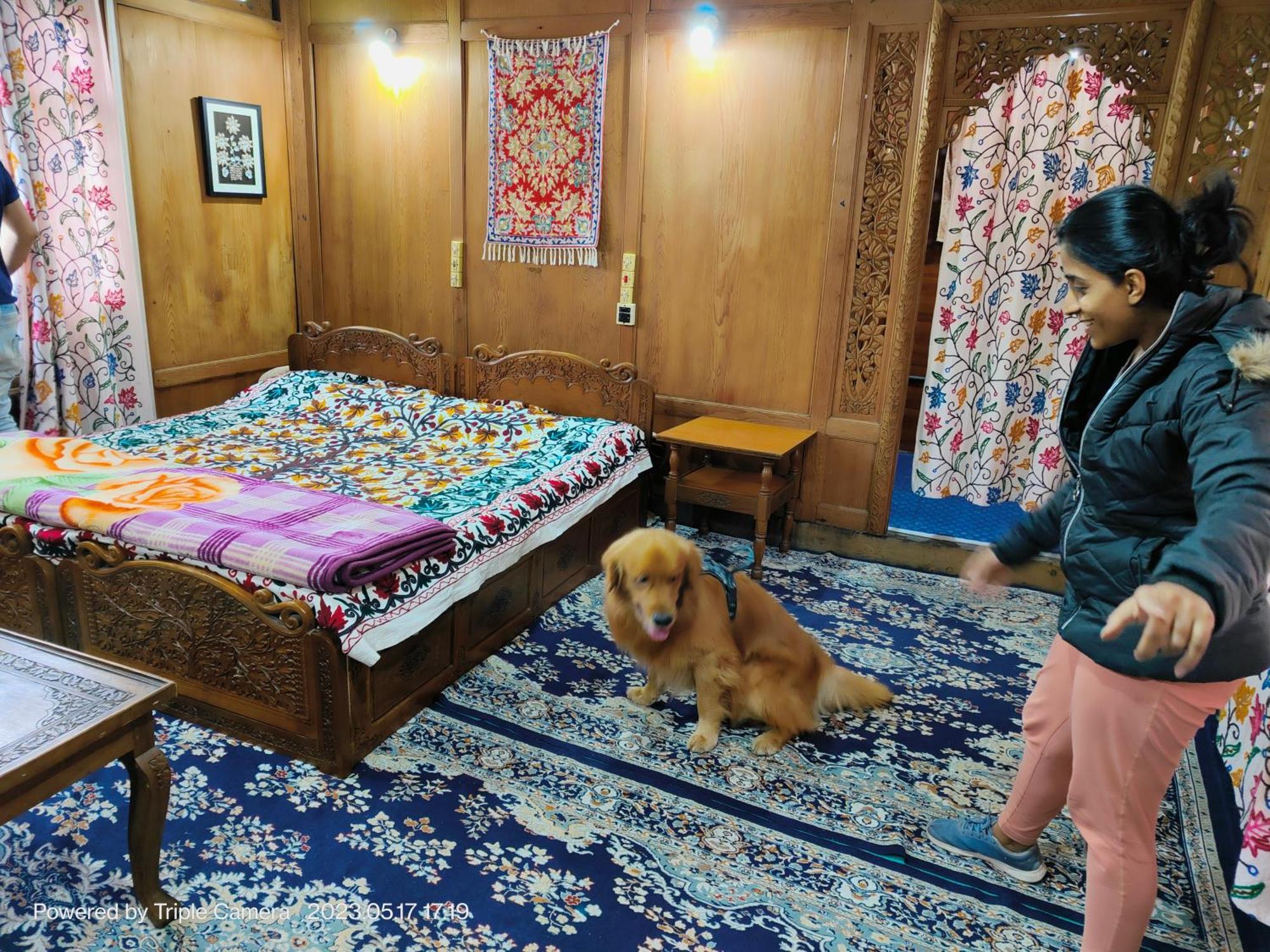 Houseboat Karima Palace 3* Srinagar (Jammu and Kashmir)